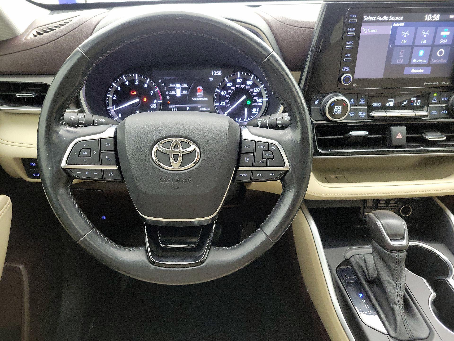 Thumbnail: 2021 Toyota Highlander - 10