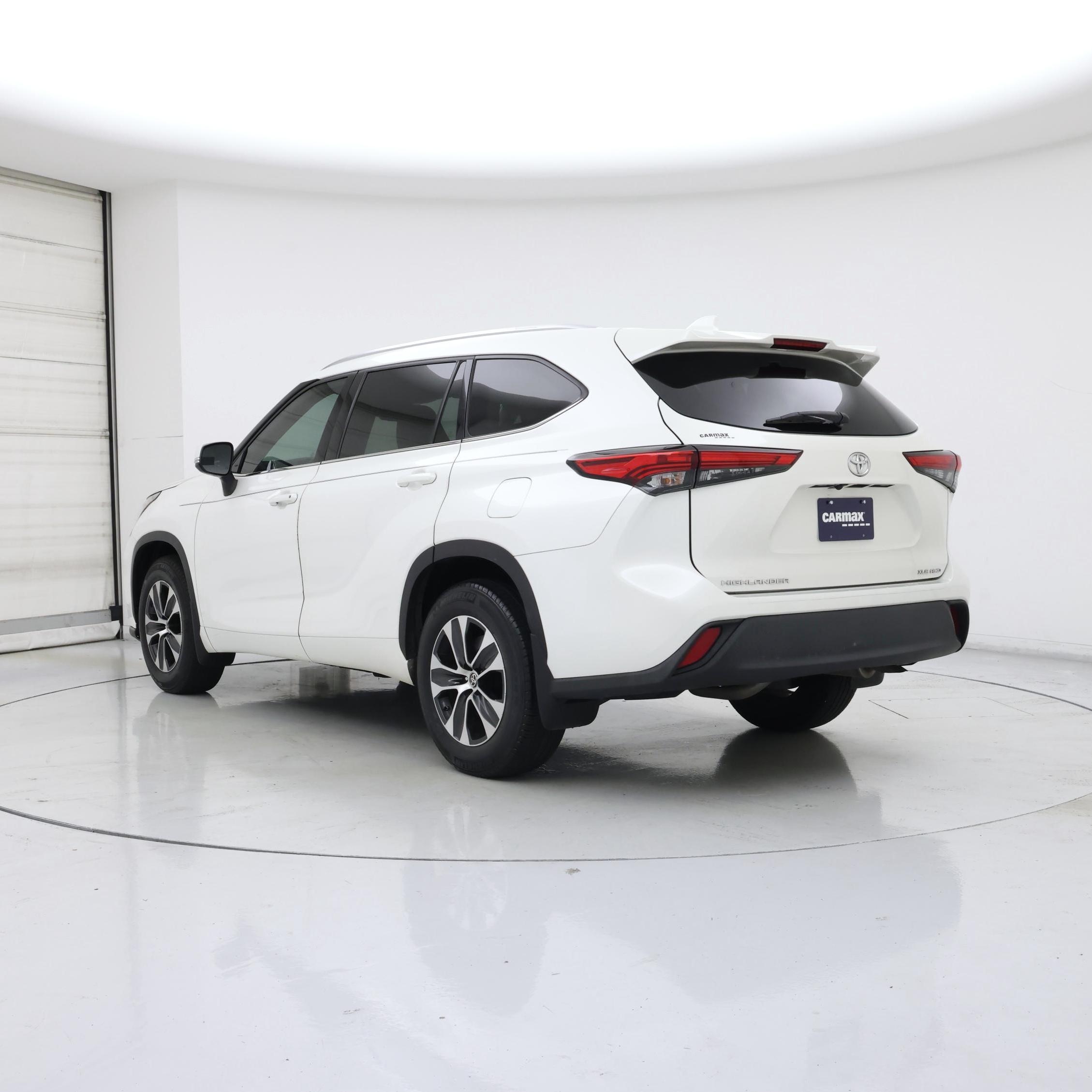 Thumbnail: 2021 Toyota Highlander - 2