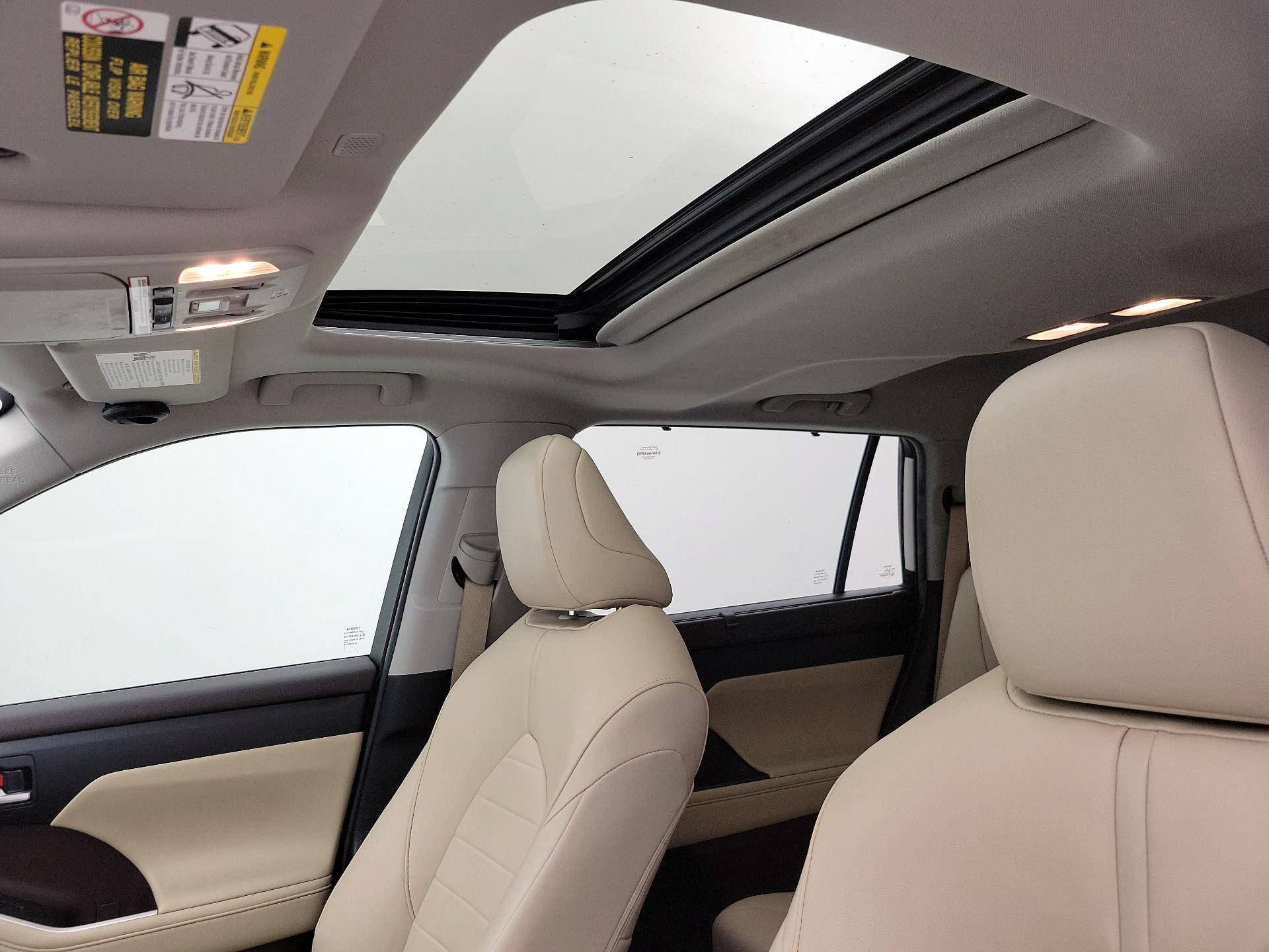Thumbnail: 2021 Toyota Highlander - 19