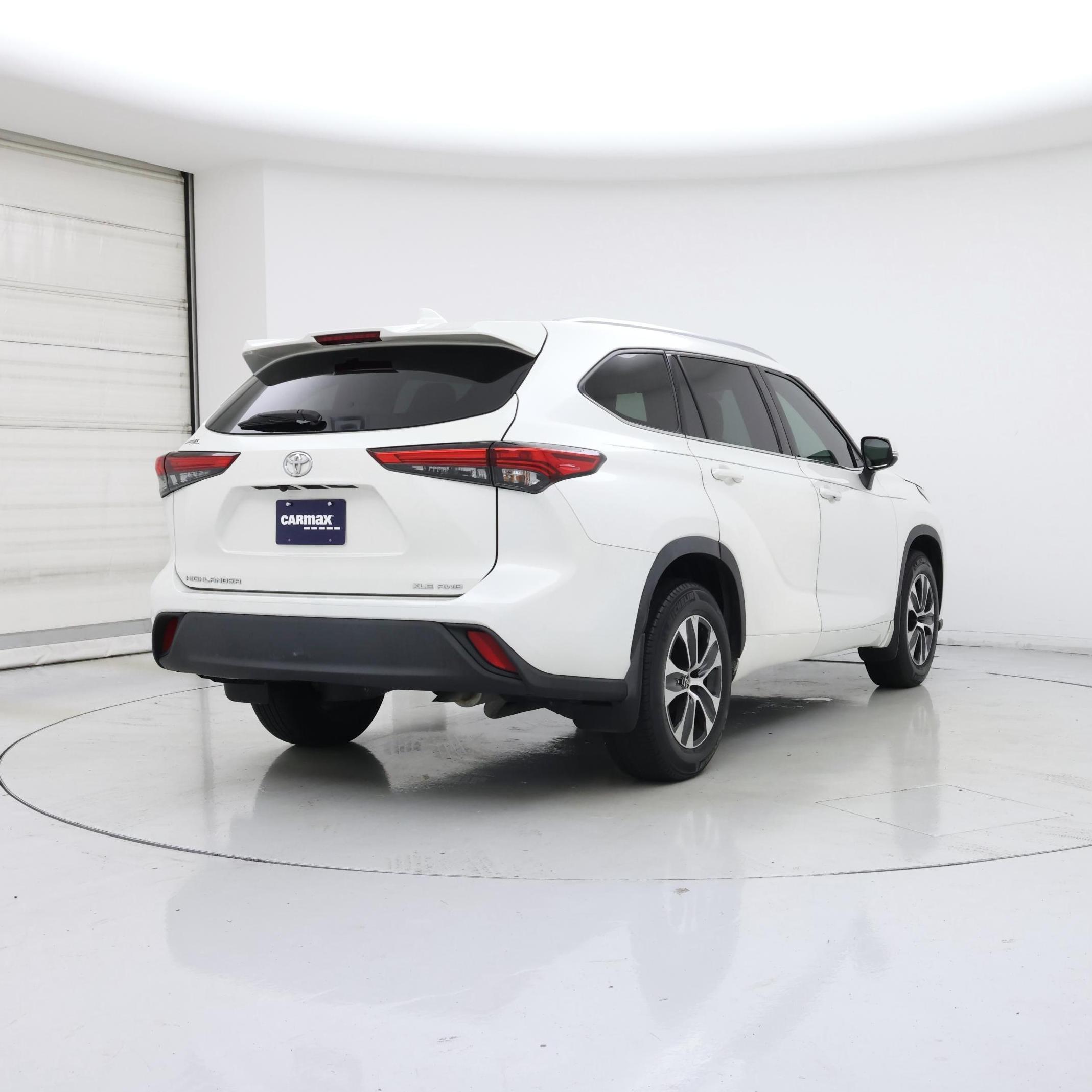 Thumbnail: 2021 Toyota Highlander - 8