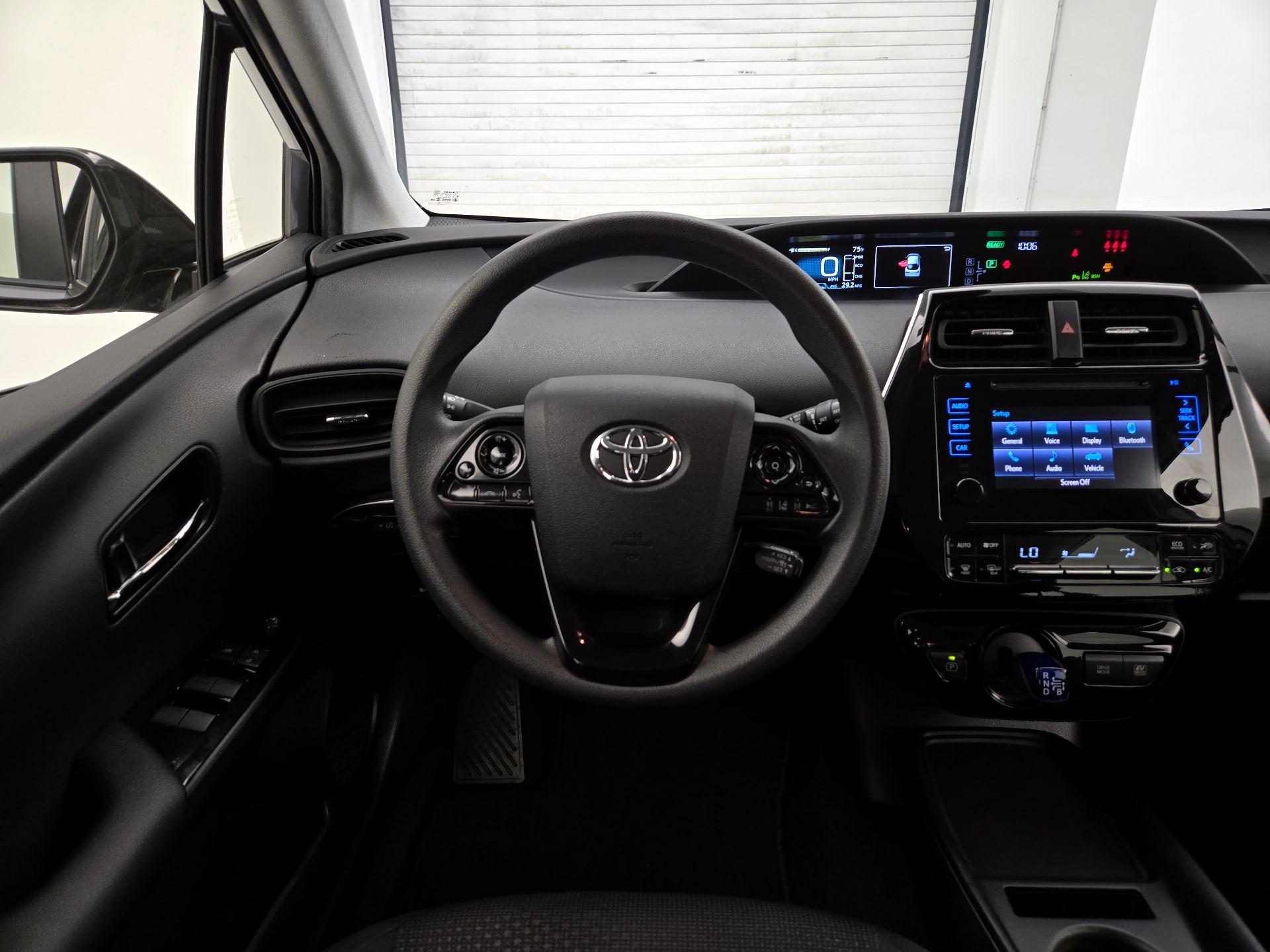 Thumbnail: 2019 Toyota Prius - 10