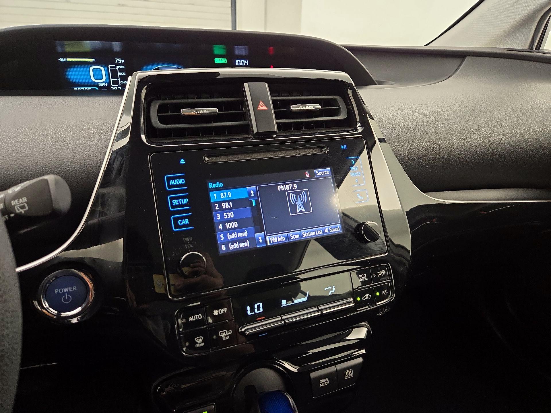 Thumbnail: 2019 Toyota Prius - 15