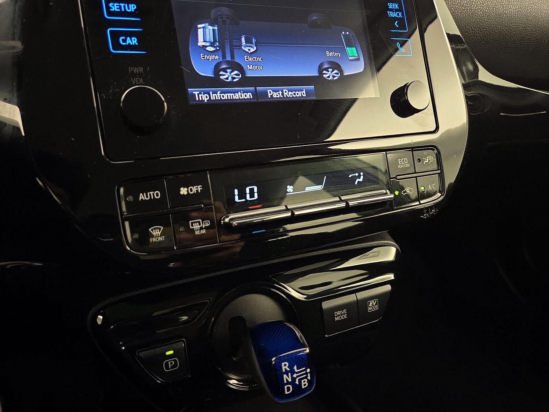 Thumbnail: 2019 Toyota Prius - 16