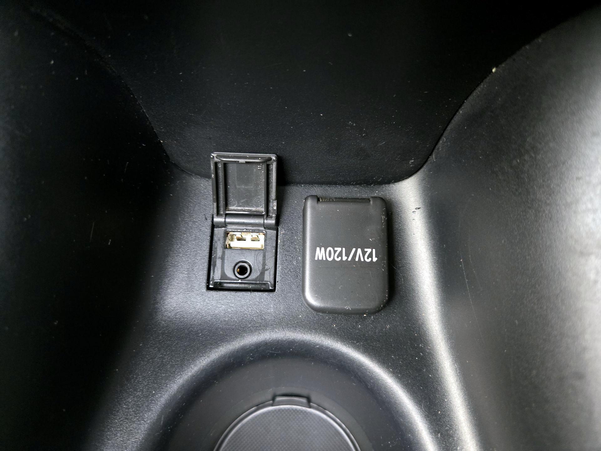 Thumbnail: 2019 Toyota Prius - 18