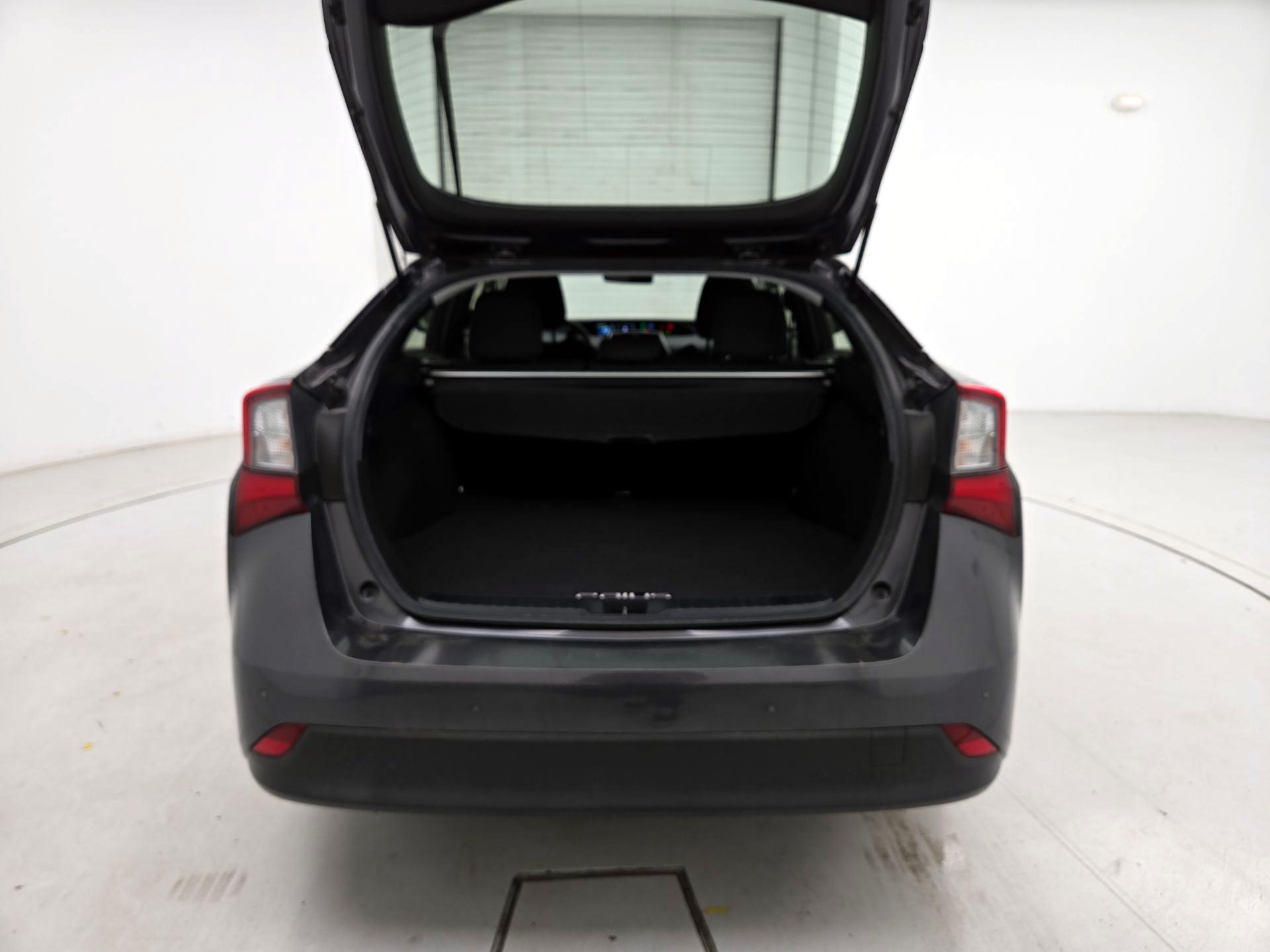Thumbnail: 2019 Toyota Prius - 20
