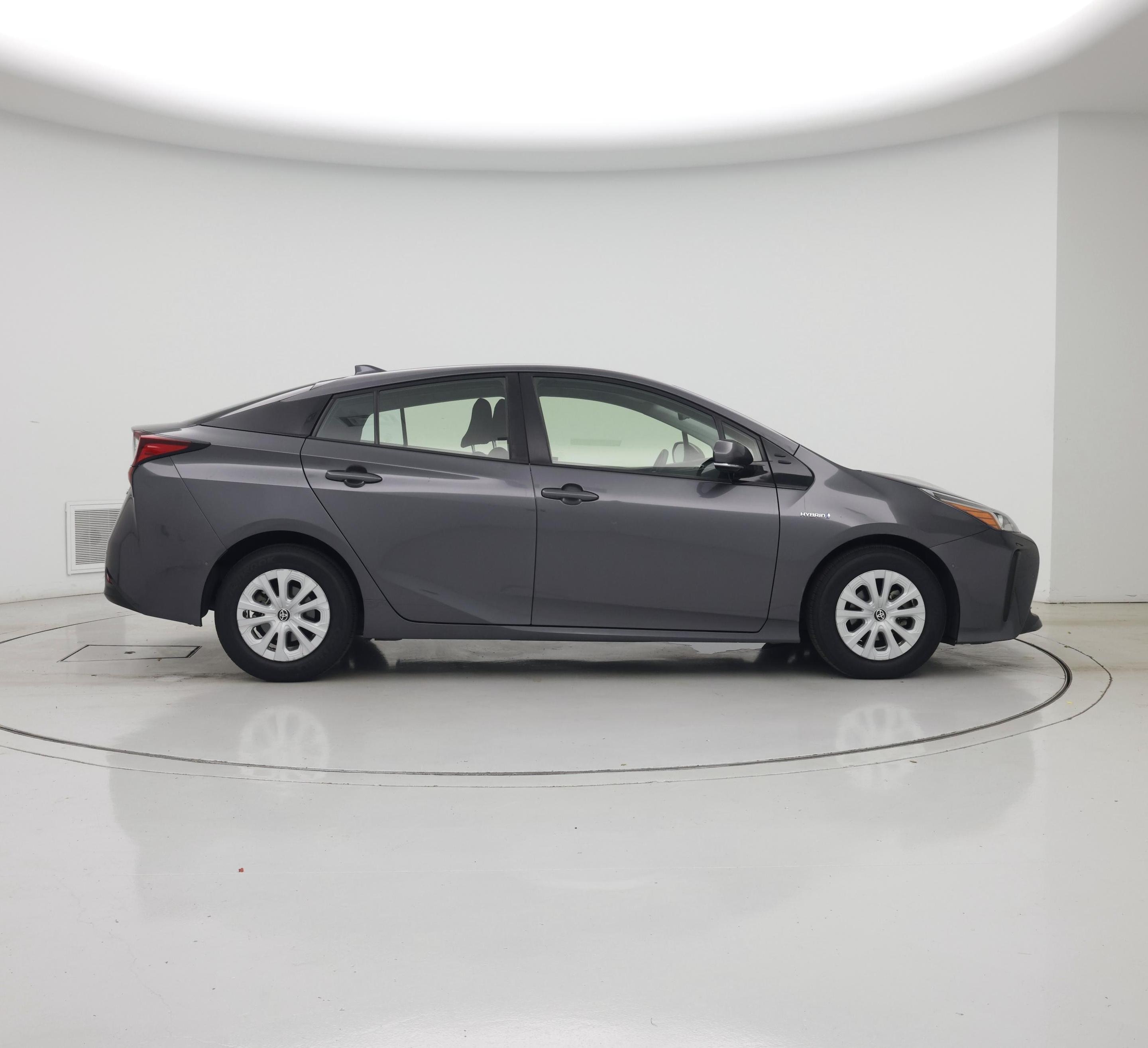 Thumbnail: 2019 Toyota Prius - 7
