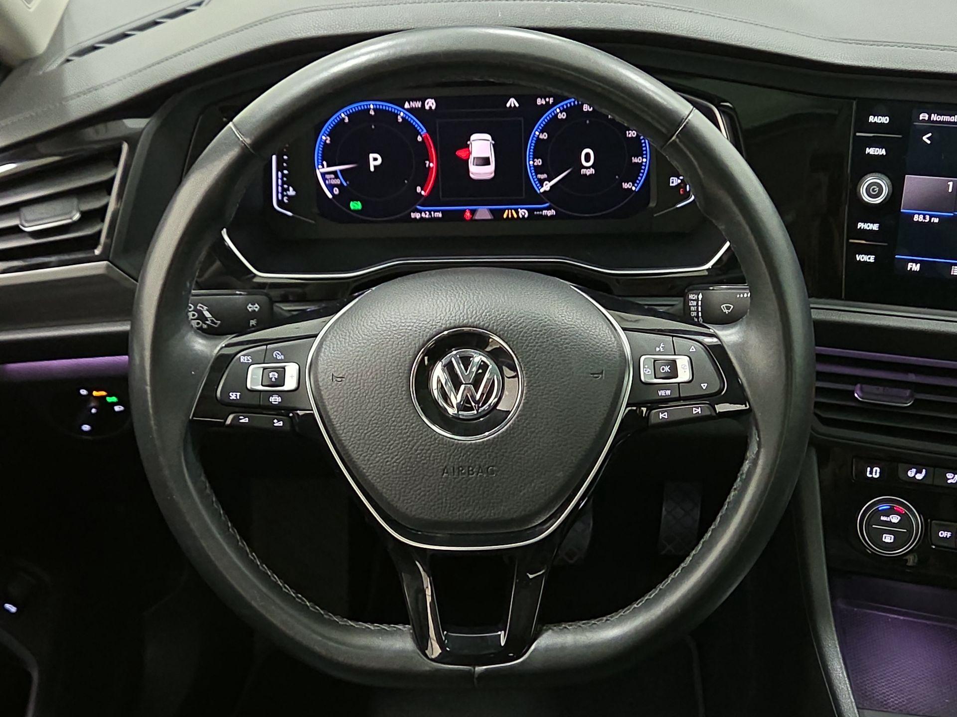 Thumbnail: 2019 Volkswagen Jetta - 10