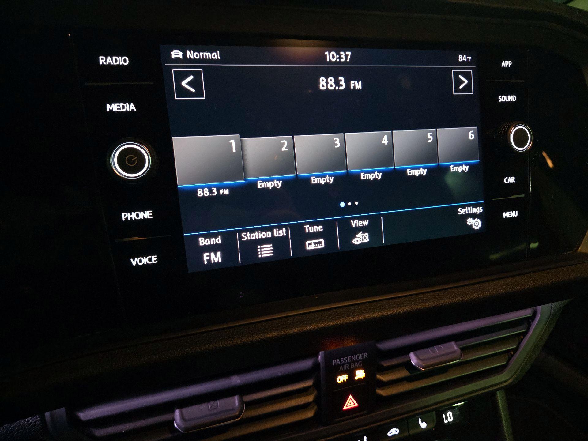 Thumbnail: 2019 Volkswagen Jetta - 15