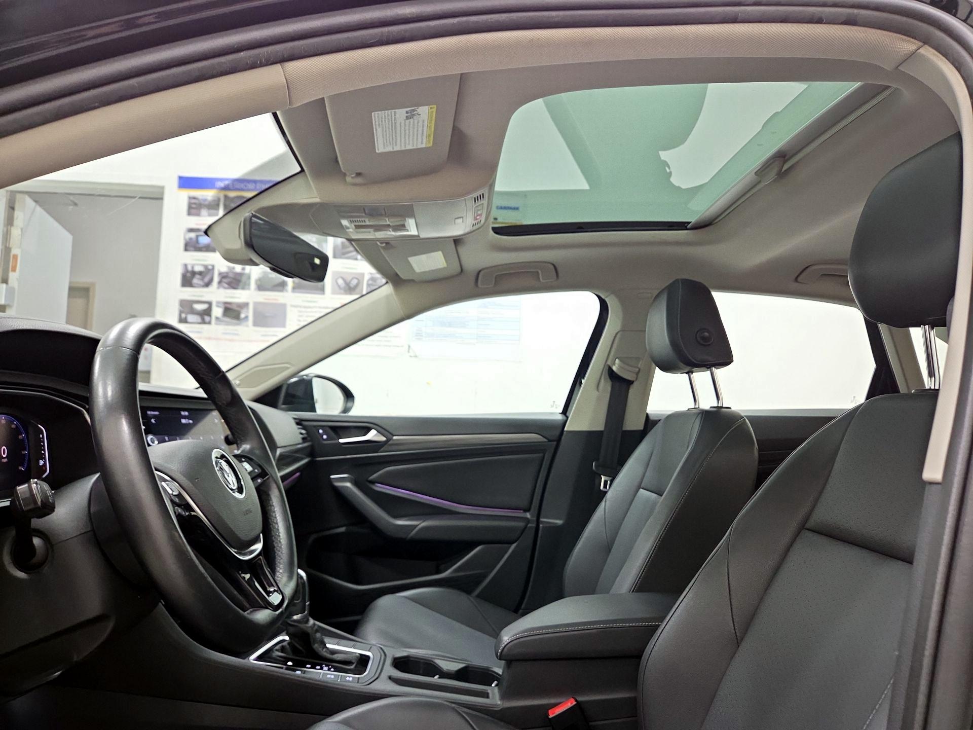 Thumbnail: 2019 Volkswagen Jetta - 18