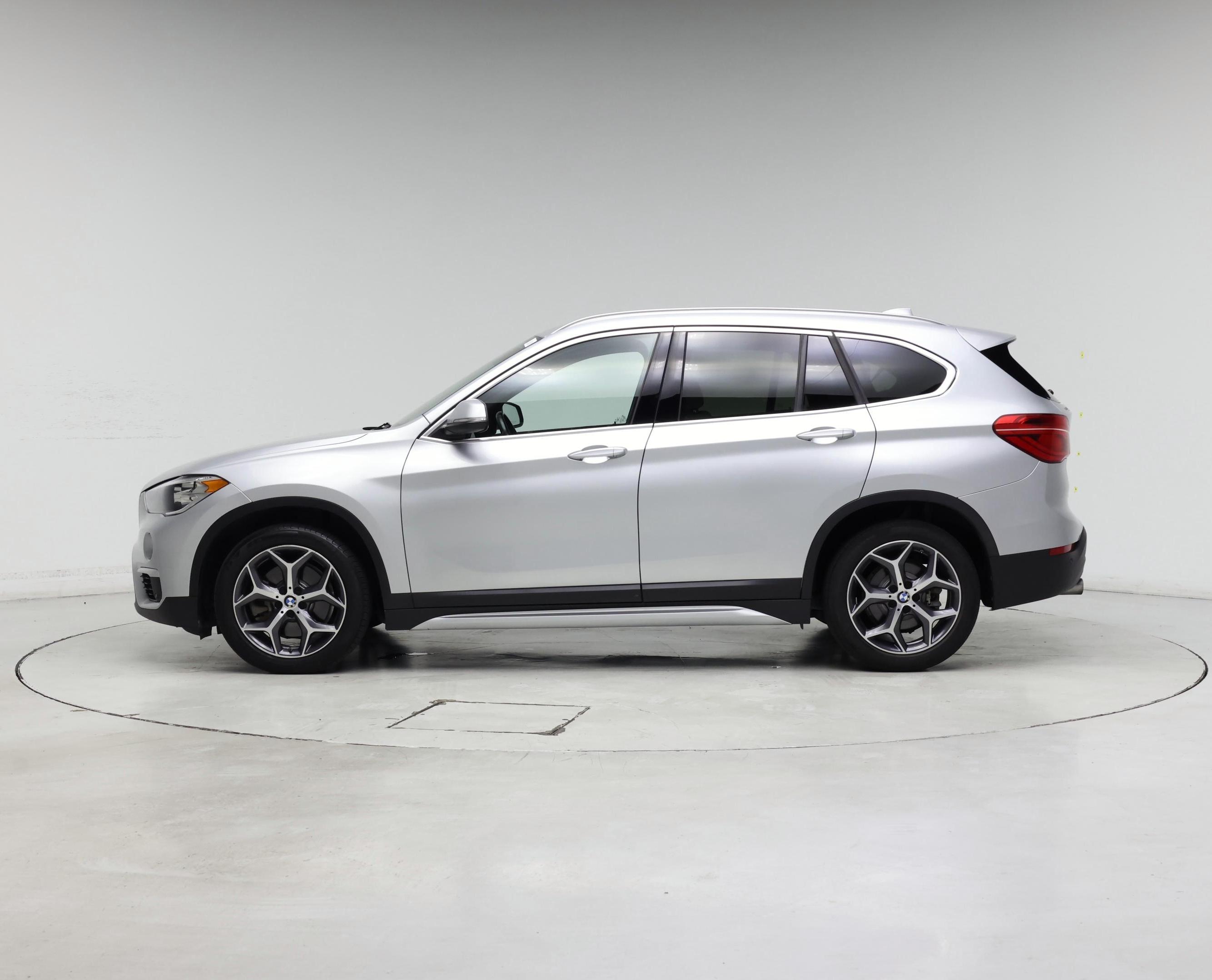Thumbnail: 2019 BMW X1 - 3