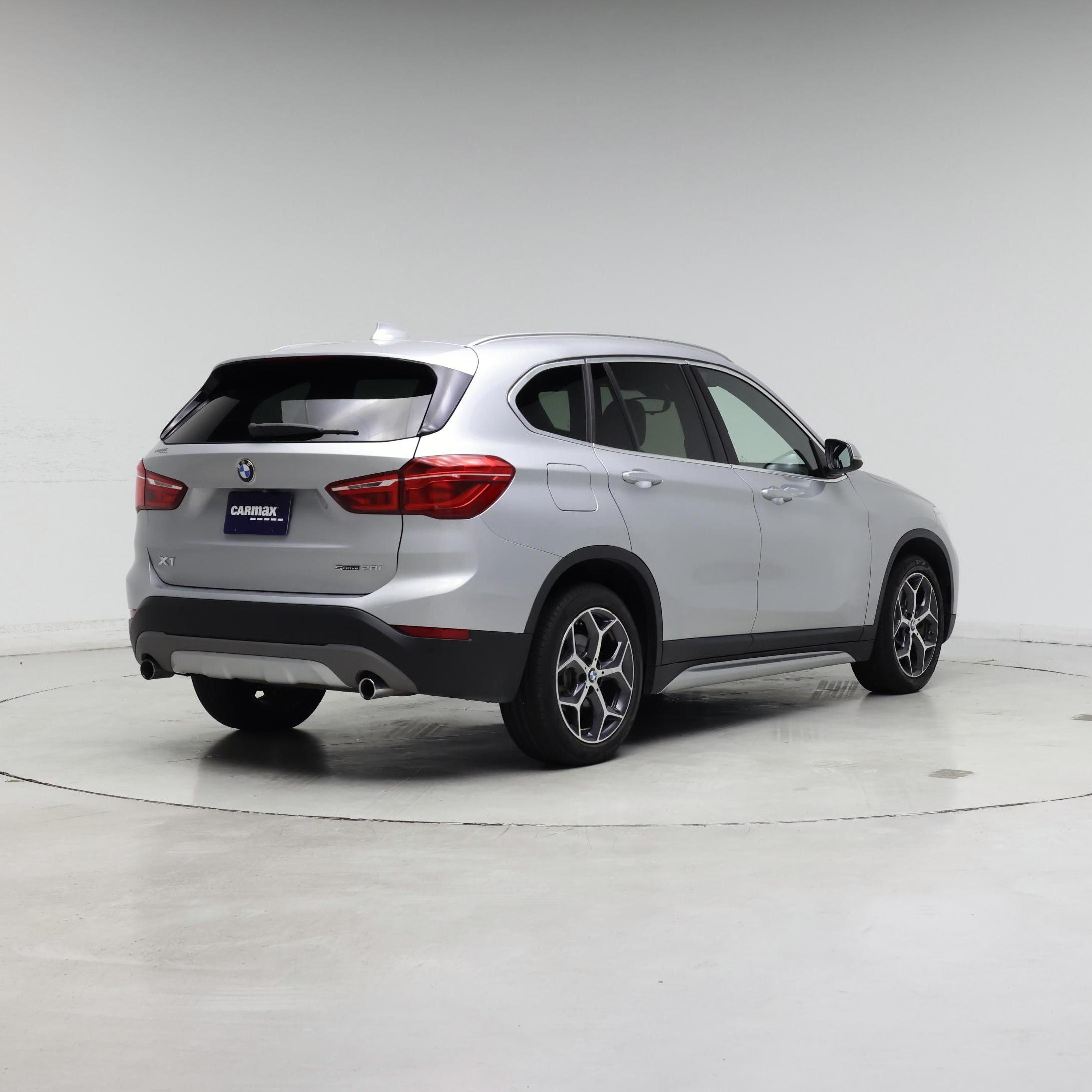Thumbnail: 2019 BMW X1 - 8