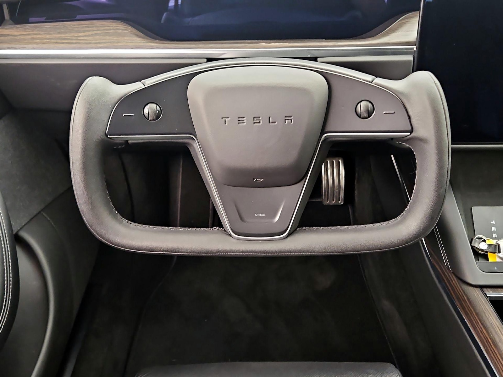 2022 Tesla Model S - Photo 11