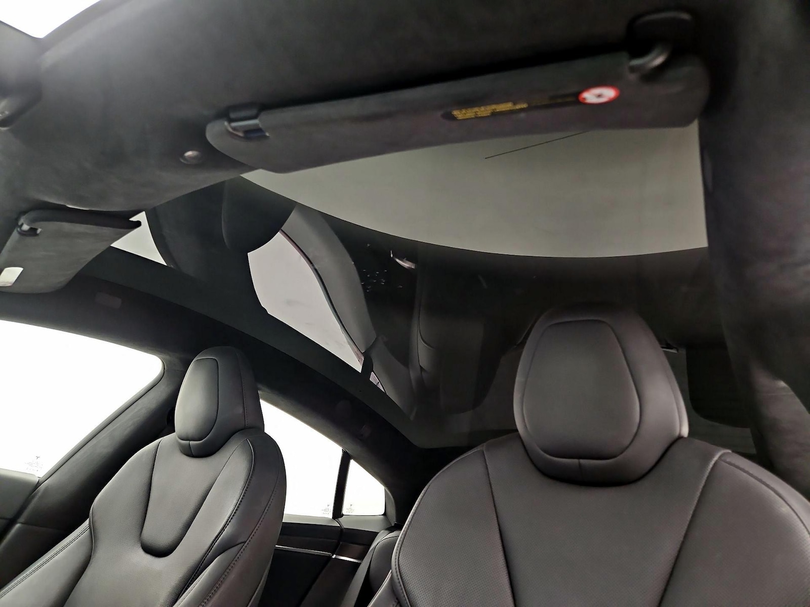 2022 Tesla Model S - Photo 19
