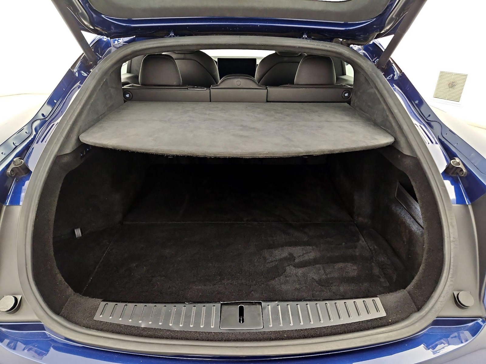 2022 Tesla Model S - Photo 21