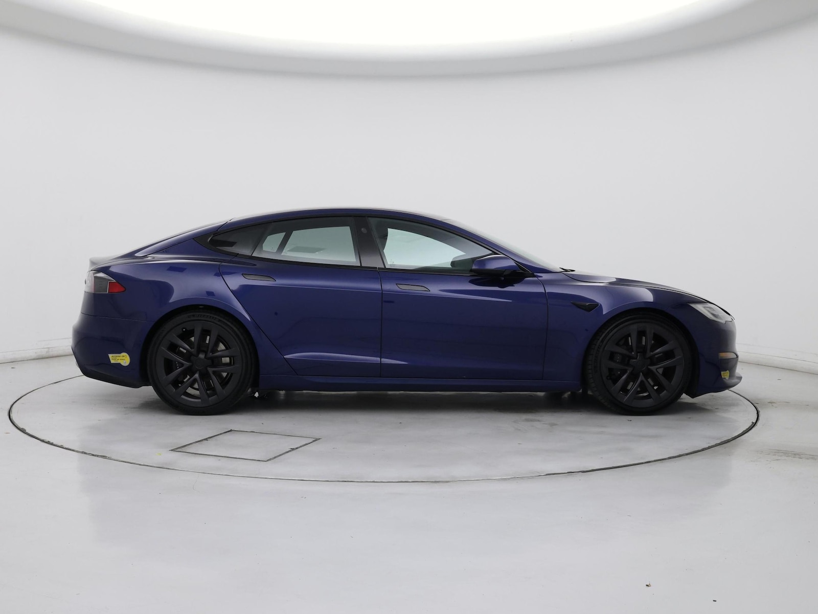 2022 Tesla Model S - Photo 8