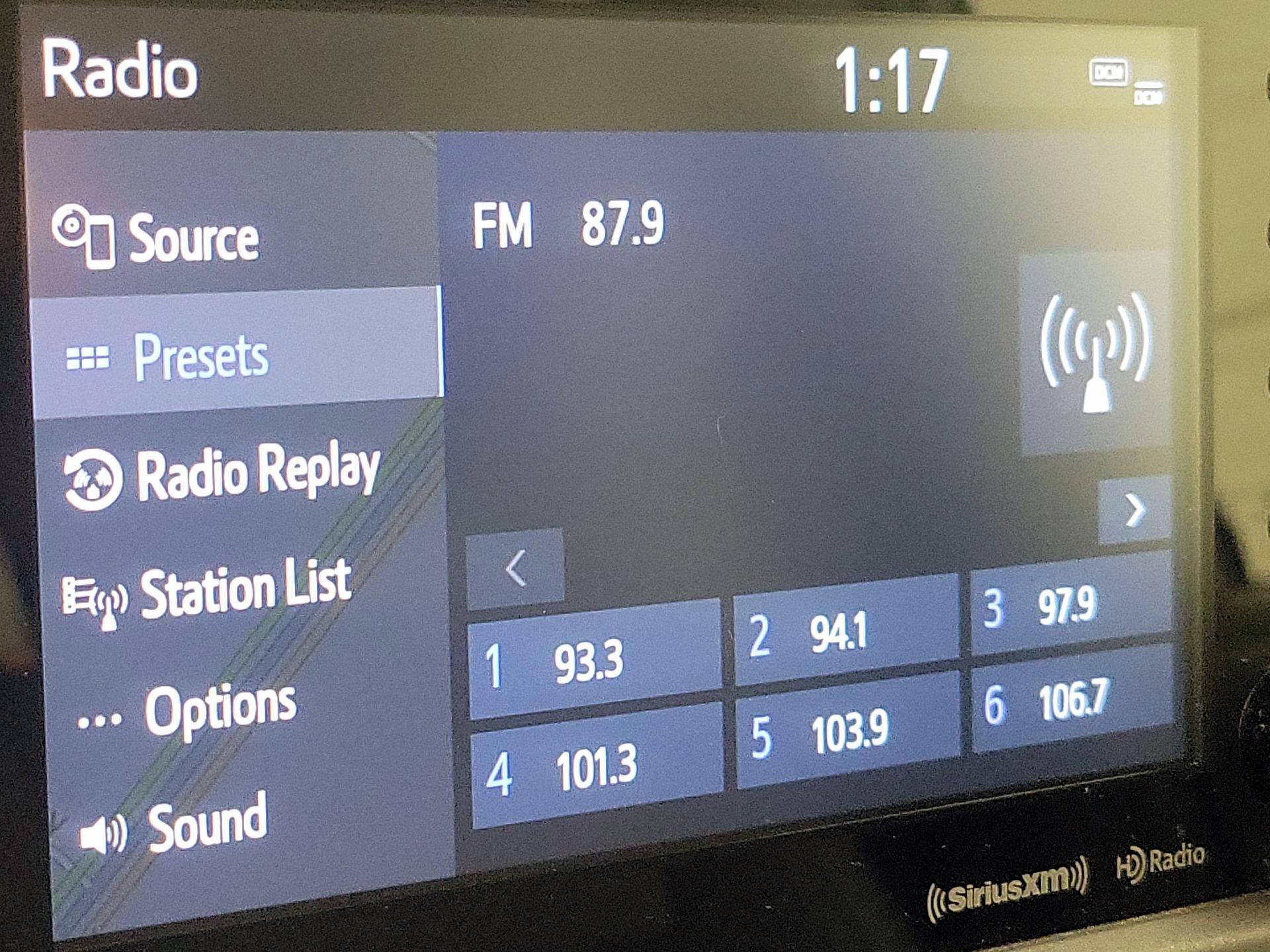 Thumbnail: 2018 Toyota Sienna - 16