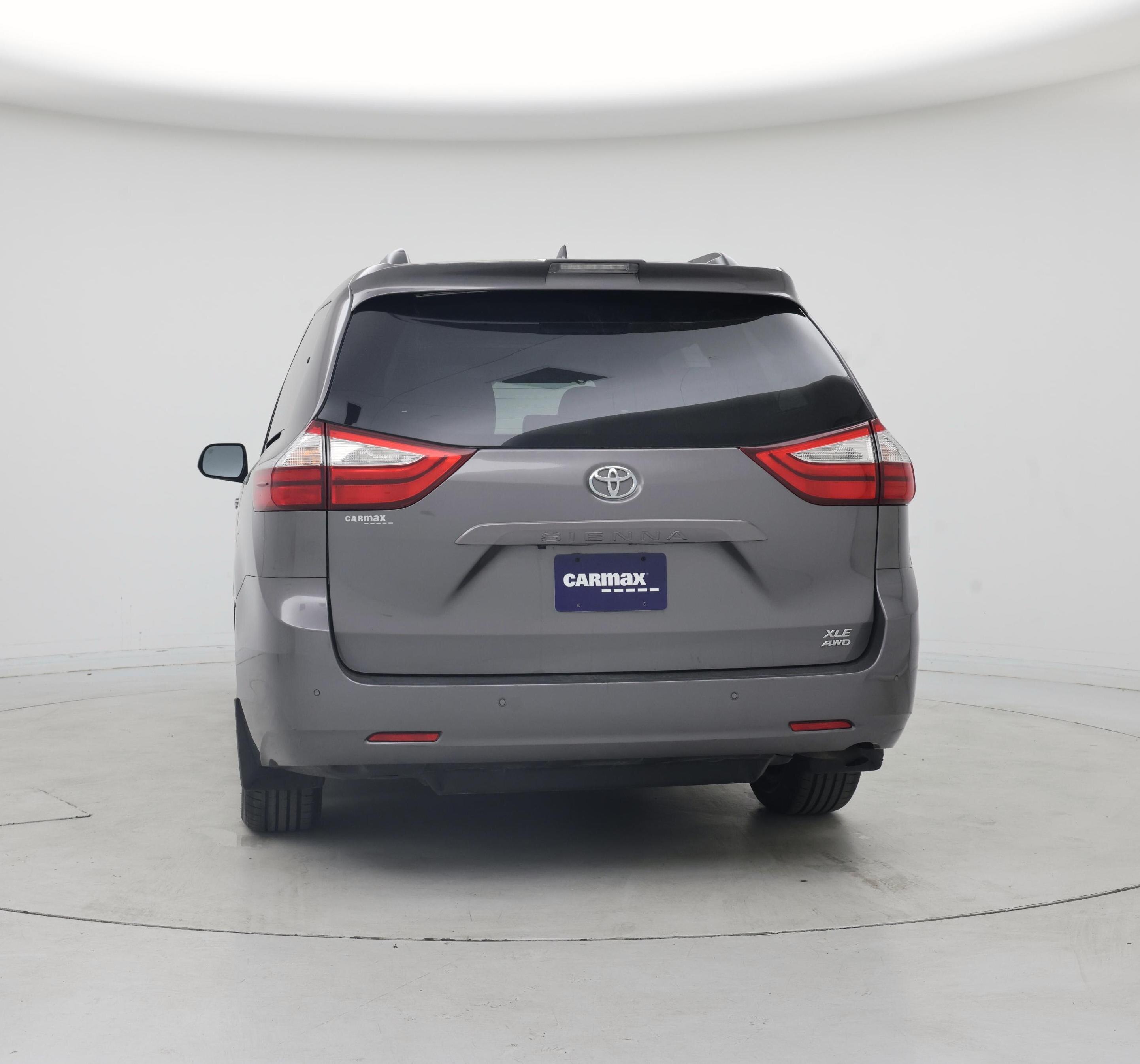 Thumbnail: 2018 Toyota Sienna - 6