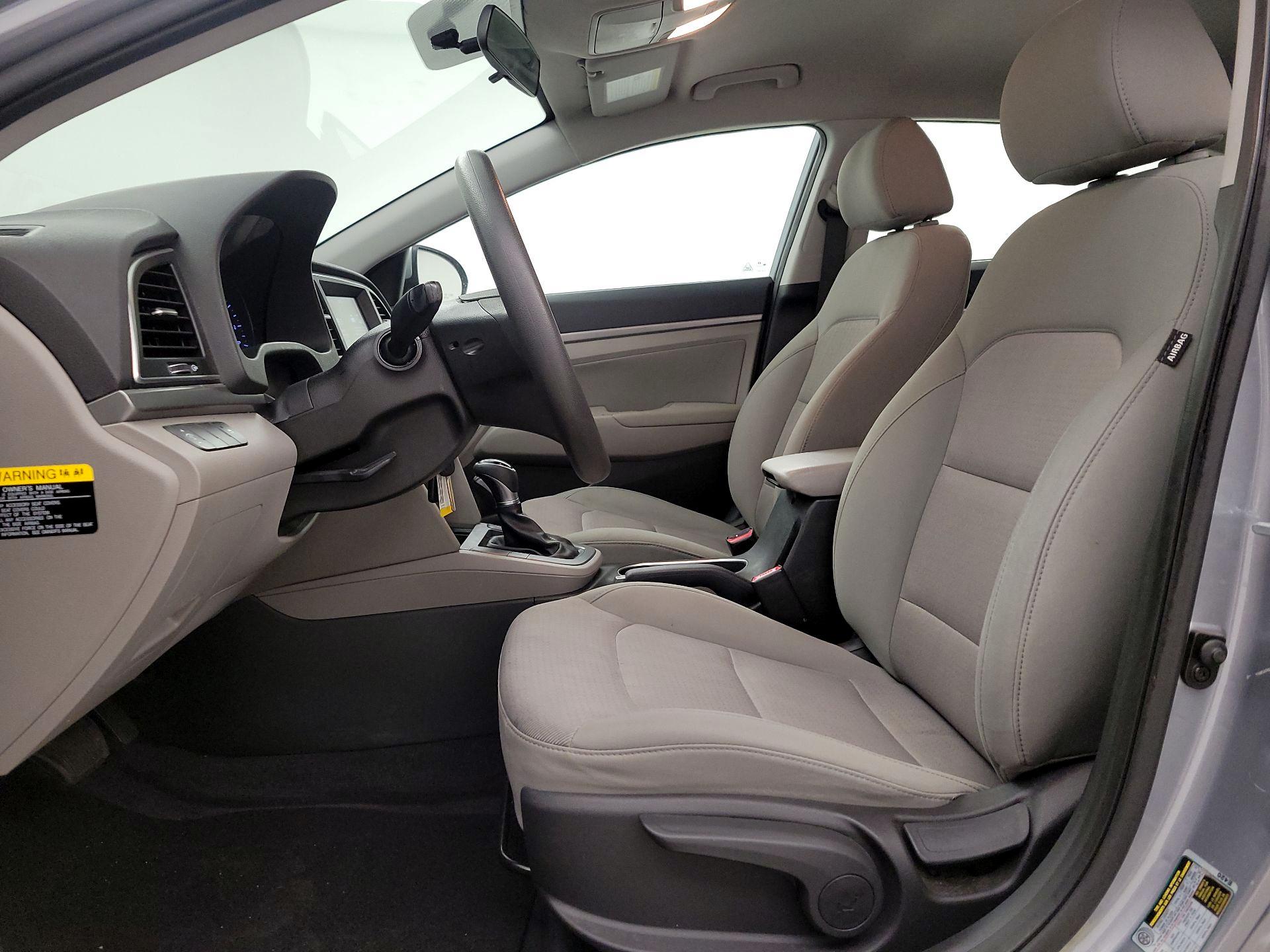 Thumbnail: 2017 Hyundai Elantra - 11