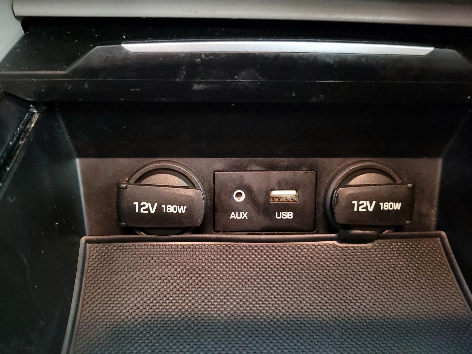 Thumbnail: 2017 Hyundai Elantra - 18