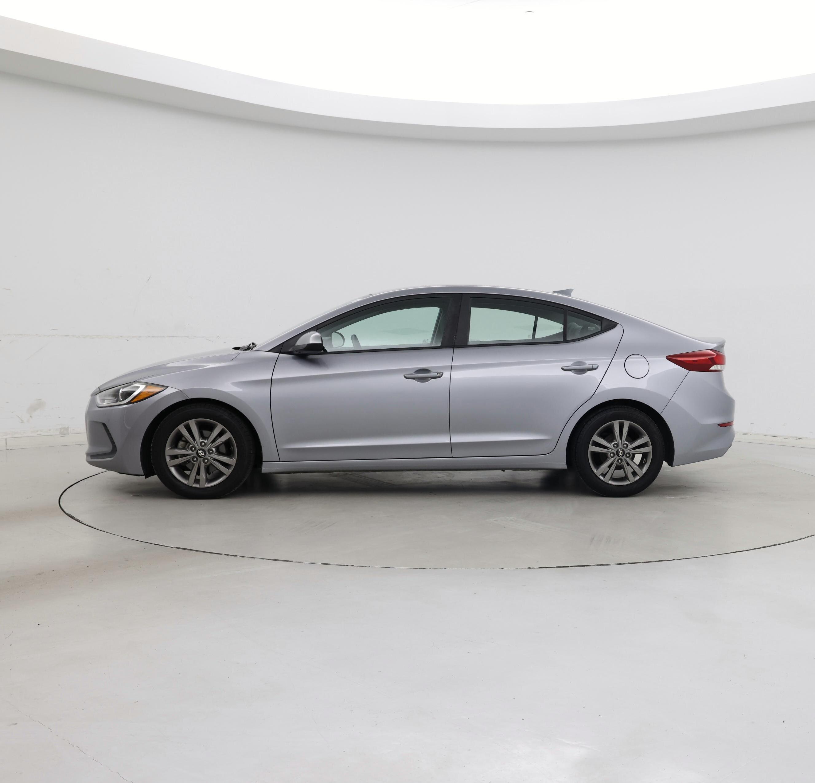 Thumbnail: 2017 Hyundai Elantra - 3