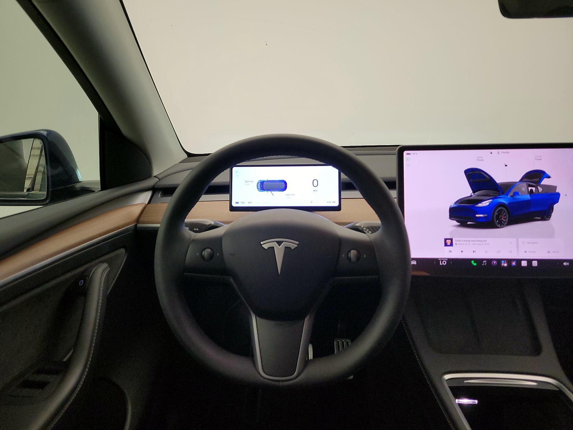 Thumbnail: 2023 Tesla Model Y - 10