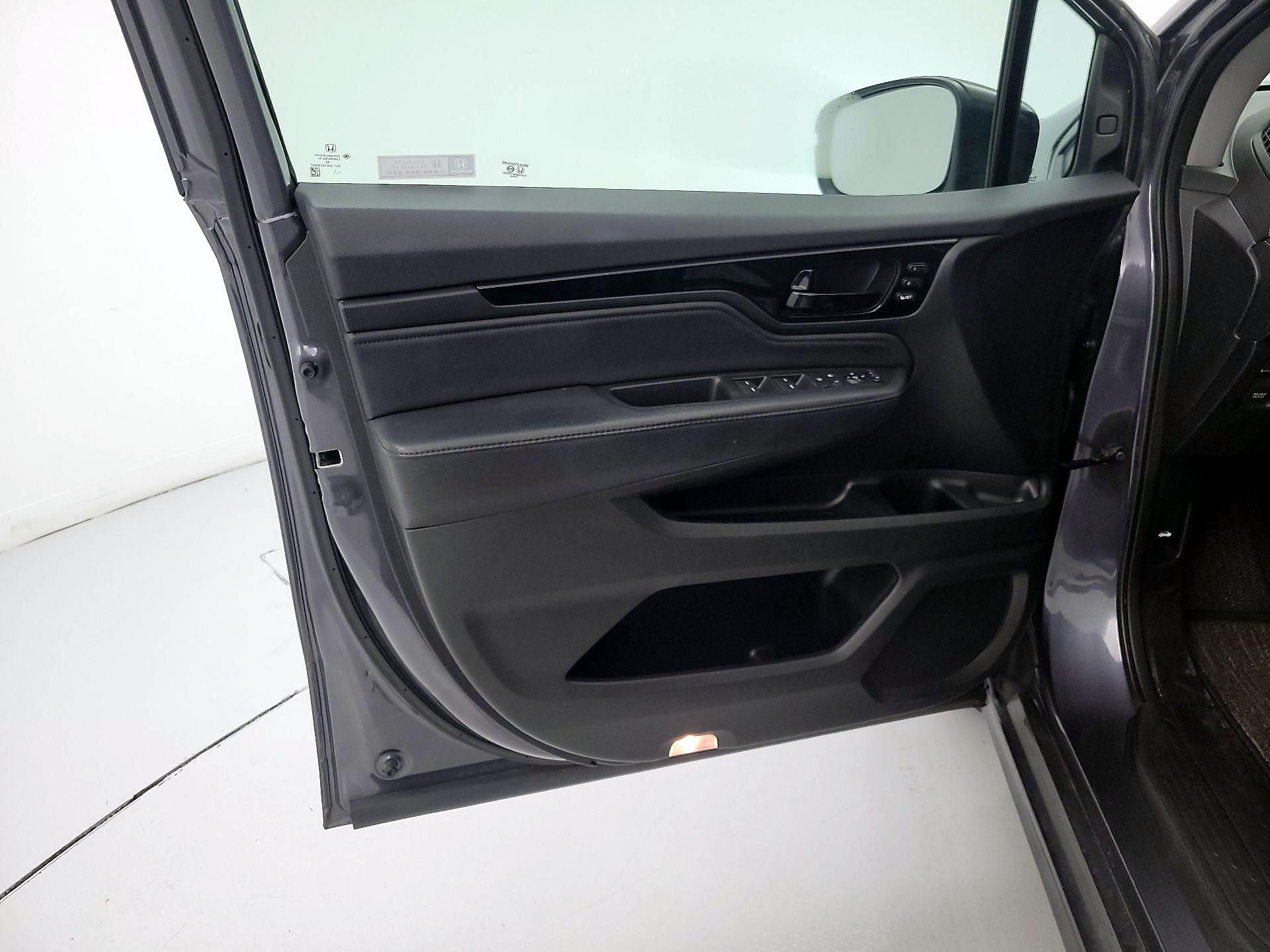 Thumbnail: 2021 Honda Odyssey - 12