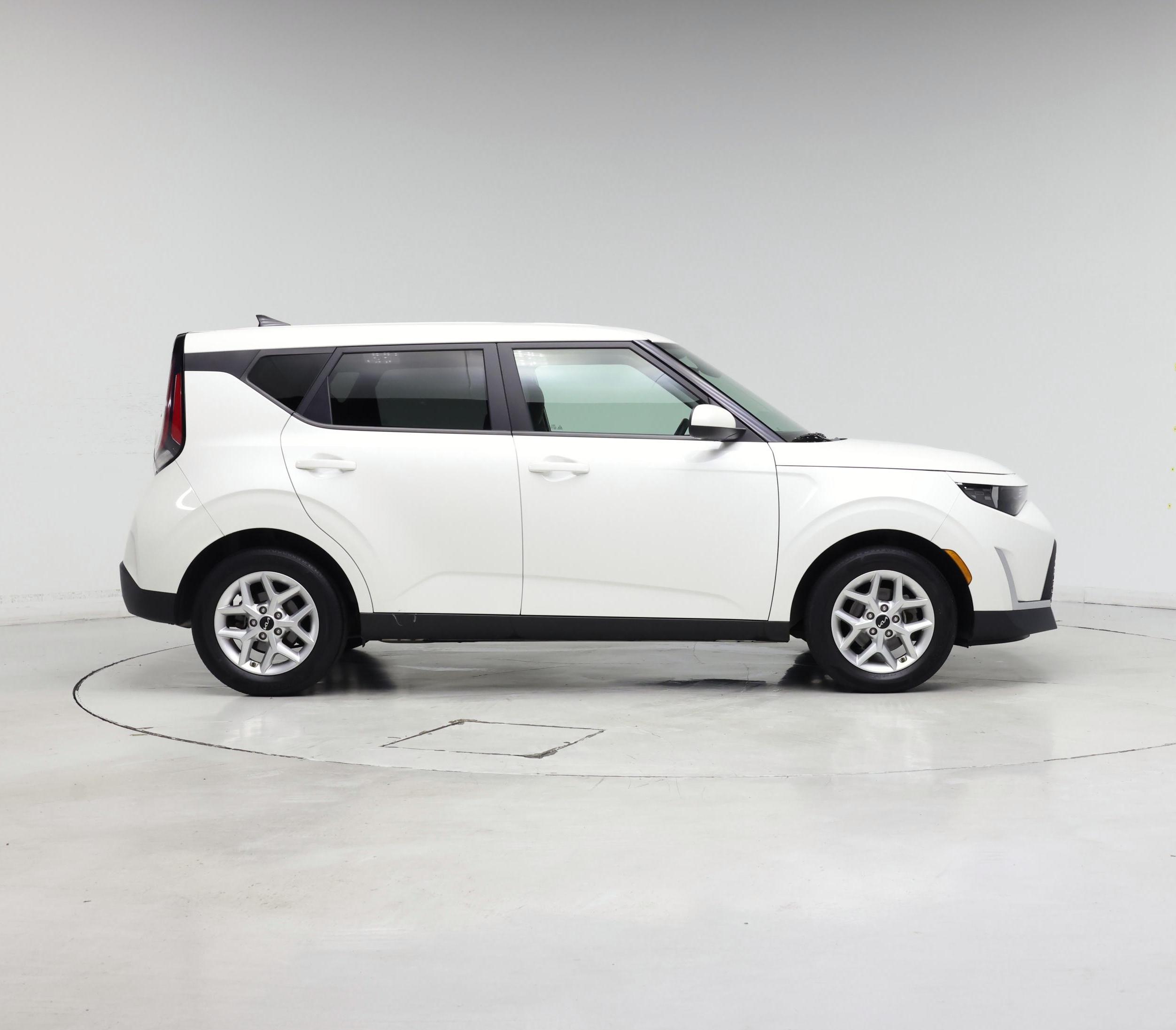 Thumbnail: 2023 Kia Soul - 7