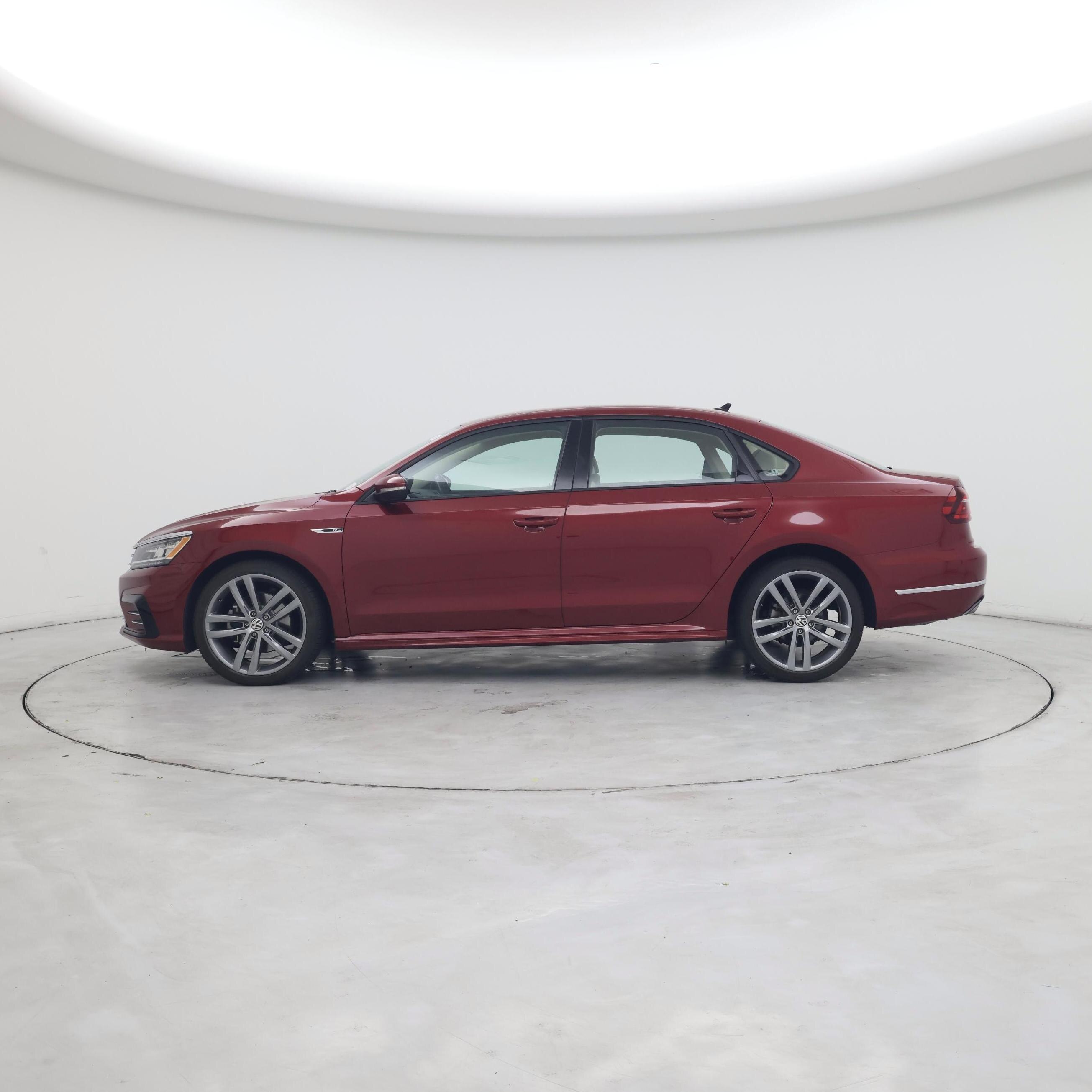 Thumbnail: 2018 Volkswagen Passat - 3