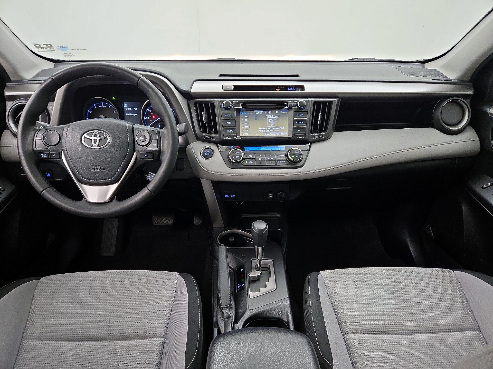 Thumbnail: 2018 Toyota RAV4 - 9