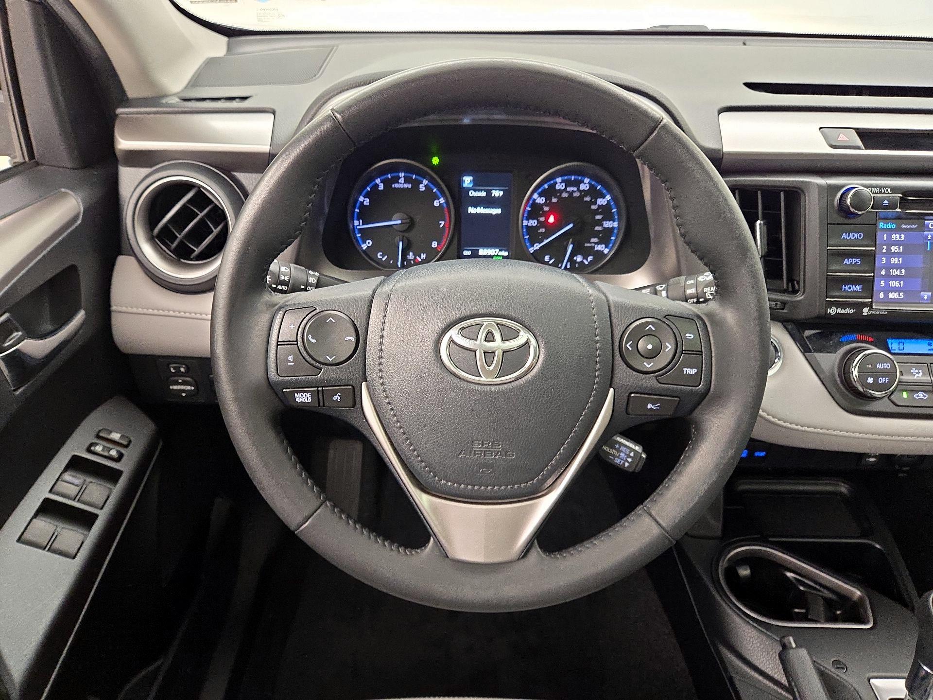 Thumbnail: 2018 Toyota RAV4 - 10