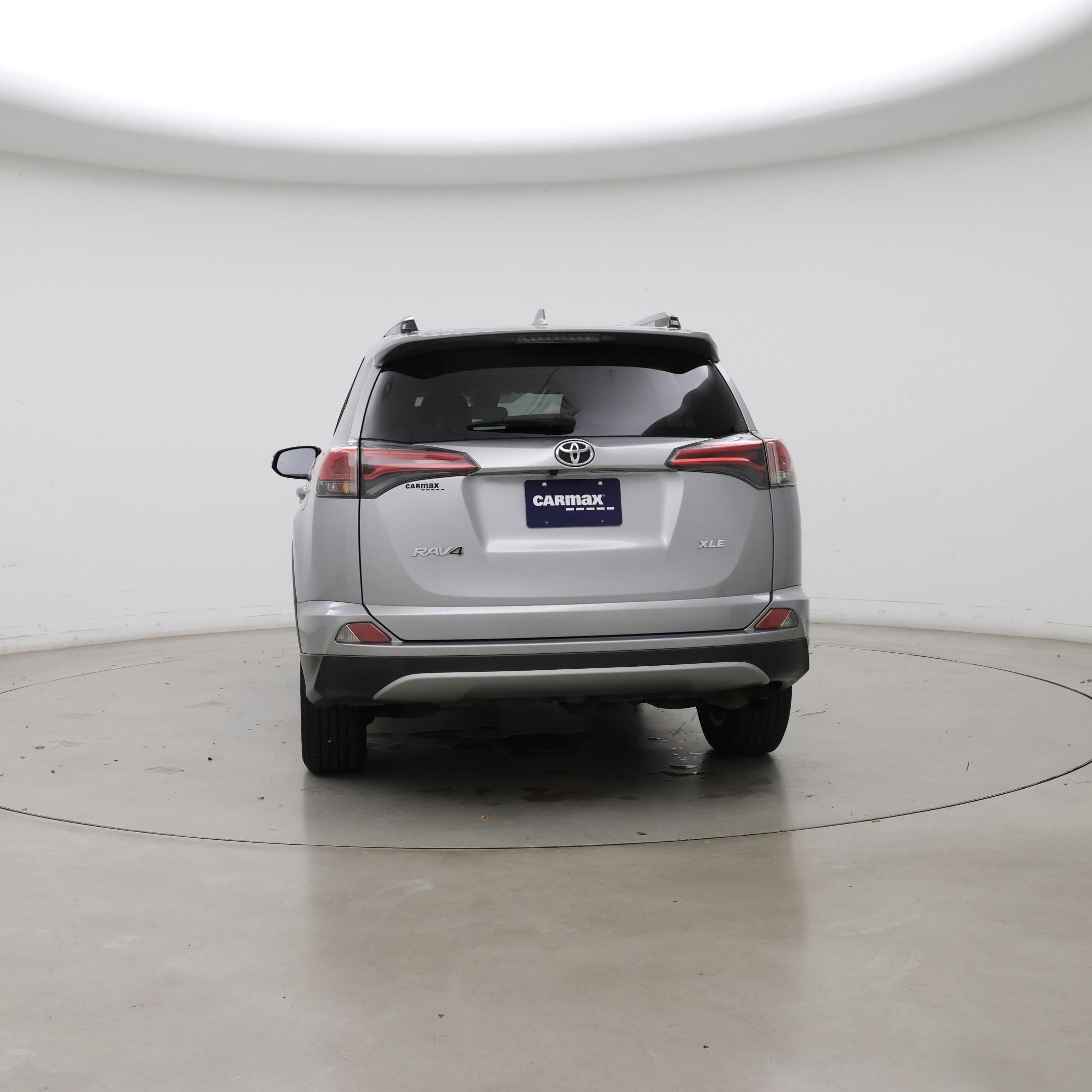 Thumbnail: 2018 Toyota RAV4 - 6