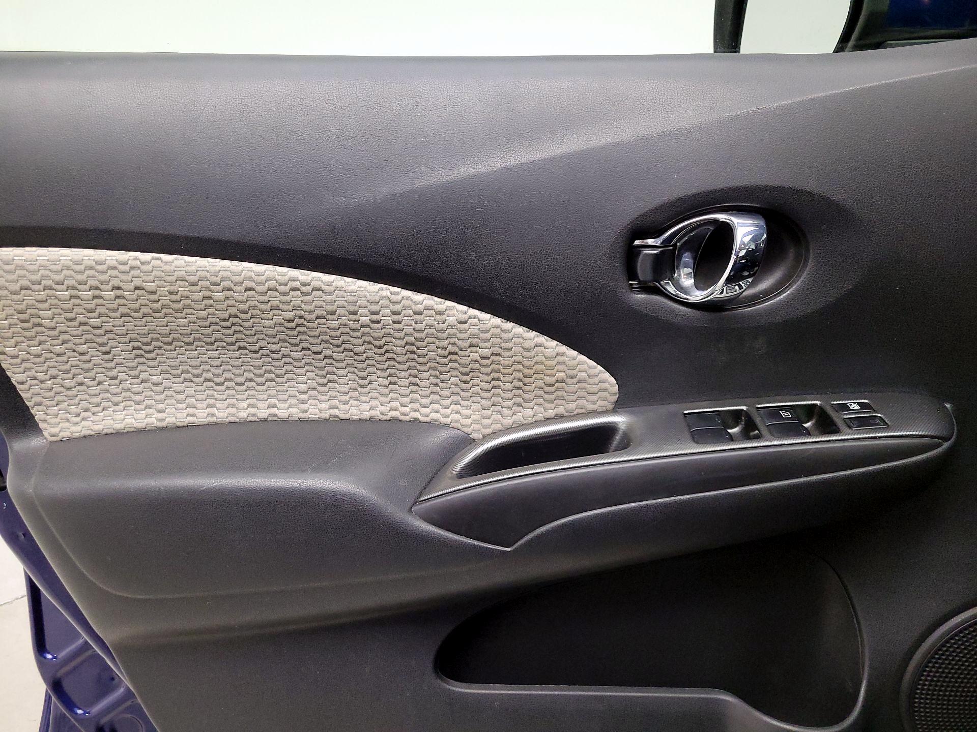 Thumbnail: 2017 Nissan Versa Note - 12