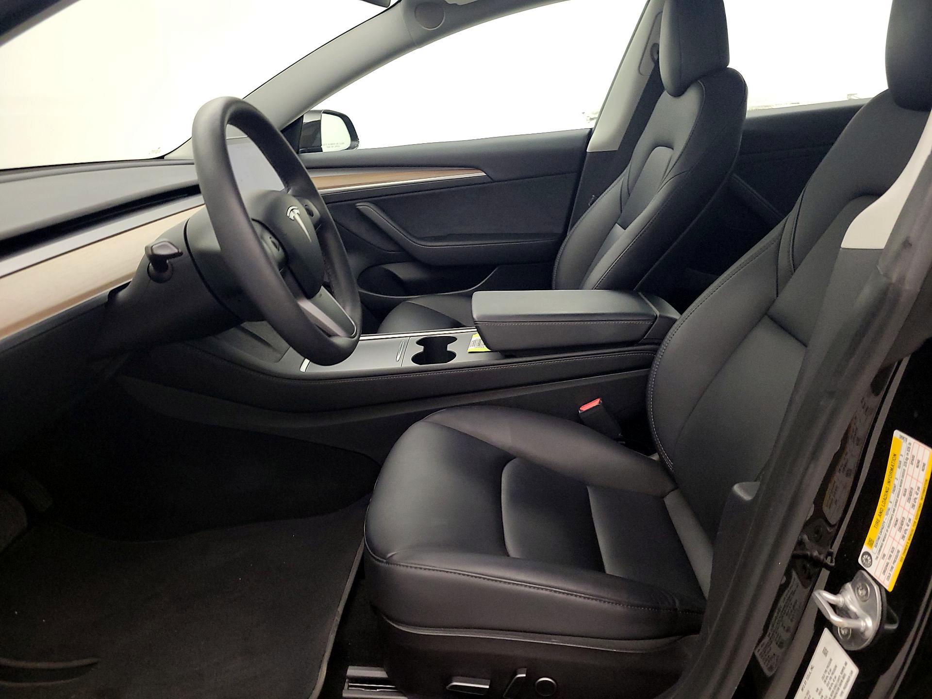 Thumbnail: 2023 Tesla Model 3 - 11