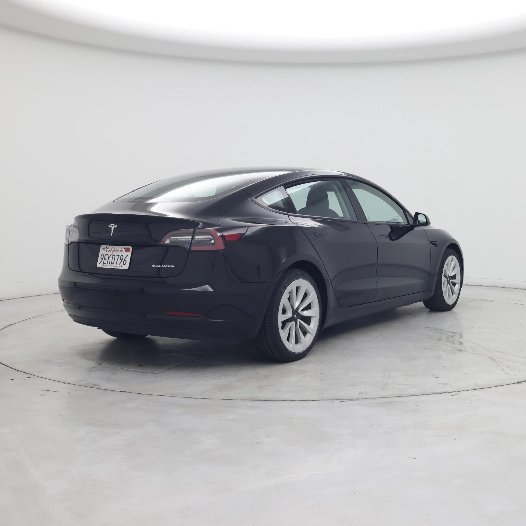 Thumbnail: 2023 Tesla Model 3 - 8