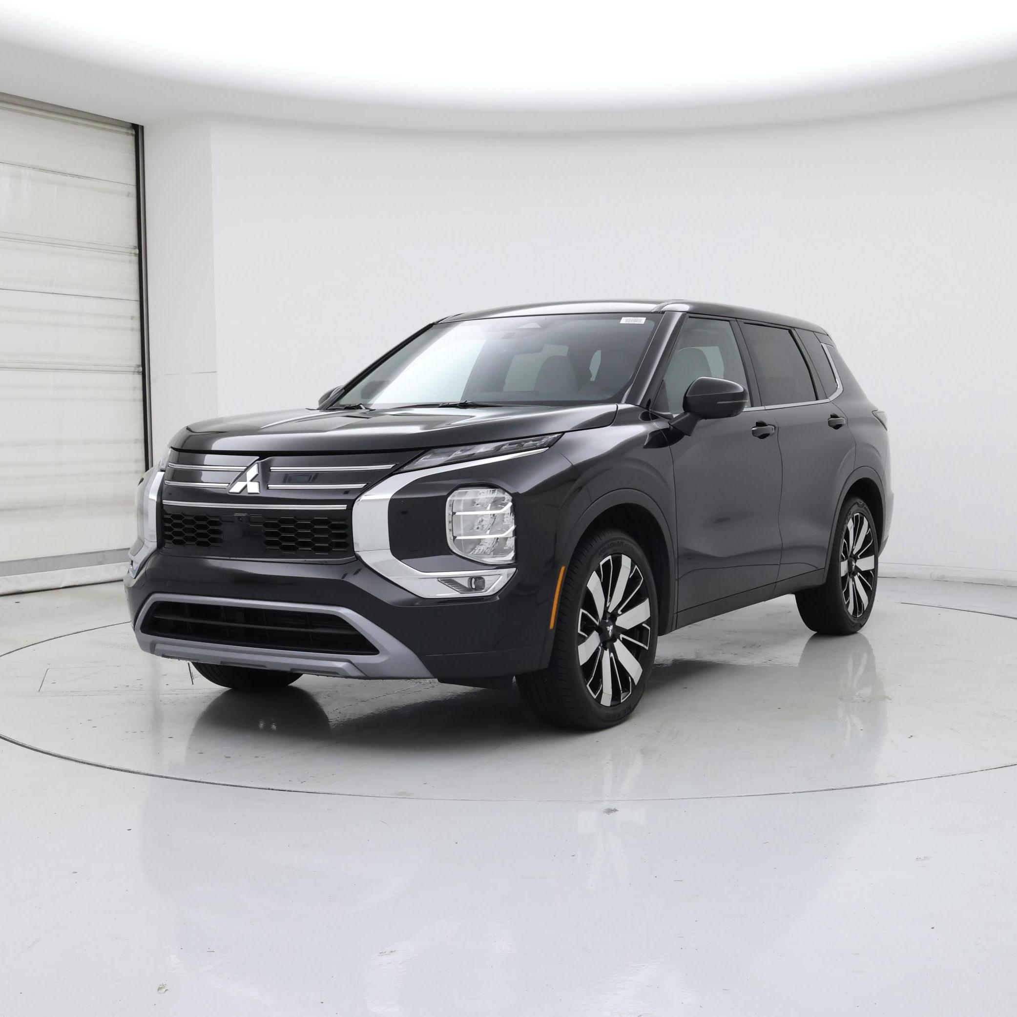 Thumbnail: 2025 Mitsubishi Outlander - 4