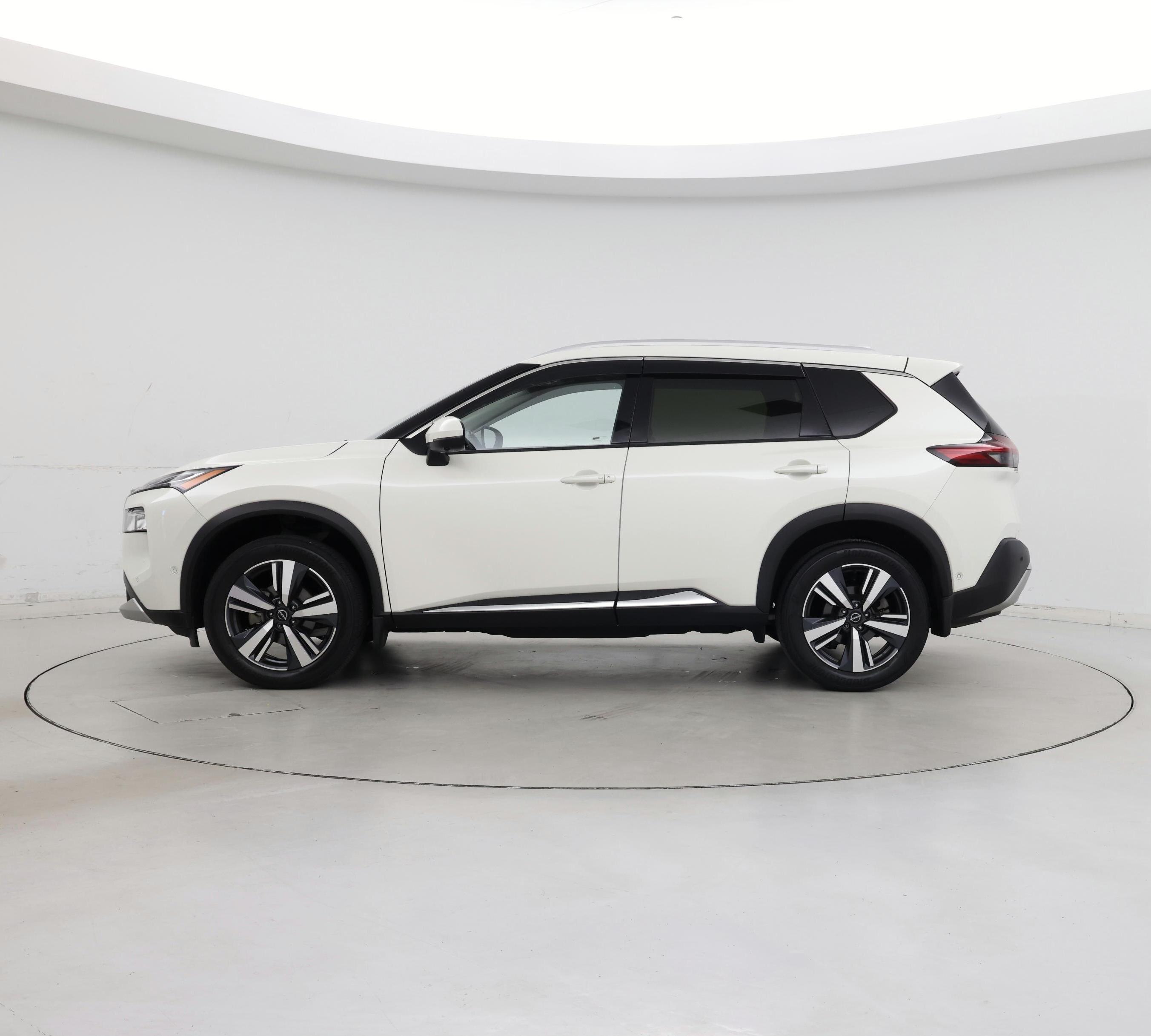 Thumbnail: 2023 Nissan Rogue - 3