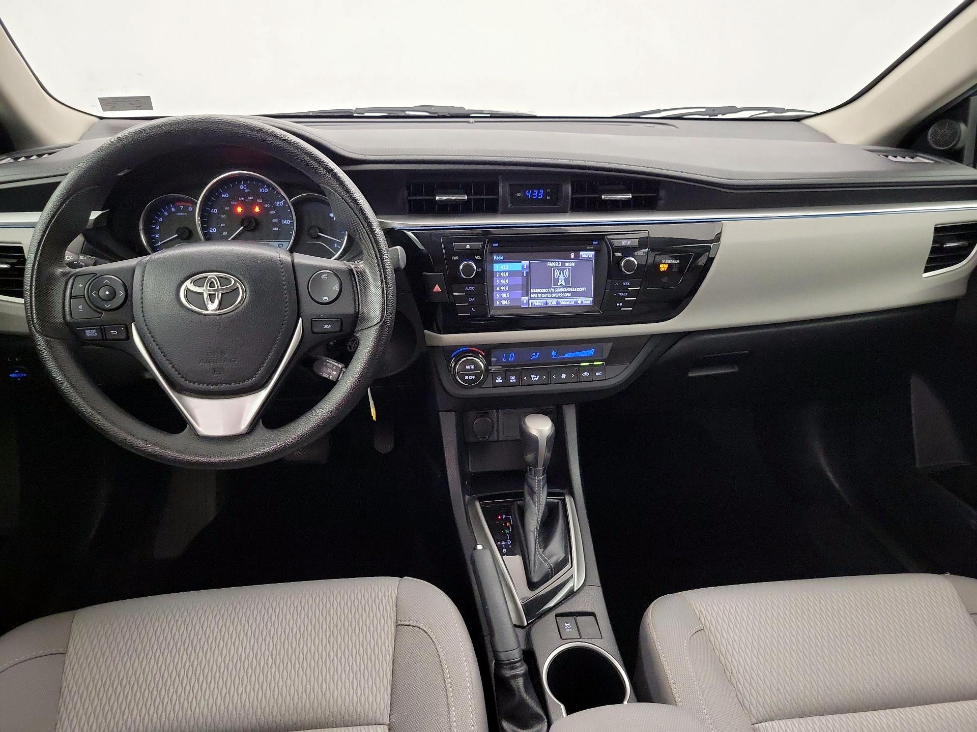 Thumbnail: 2014 Toyota Corolla - 9