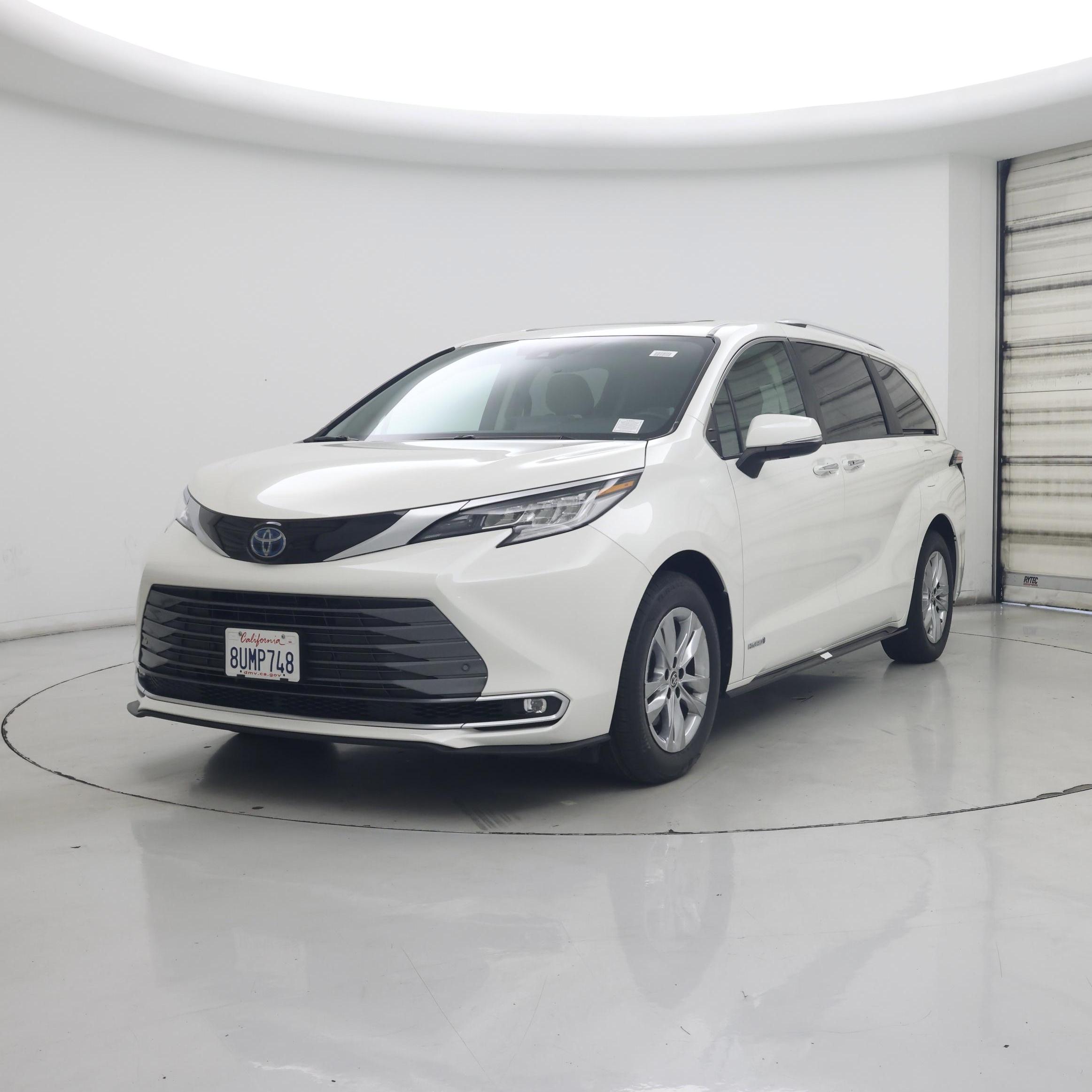 Thumbnail: 2021 Toyota Sienna - 4