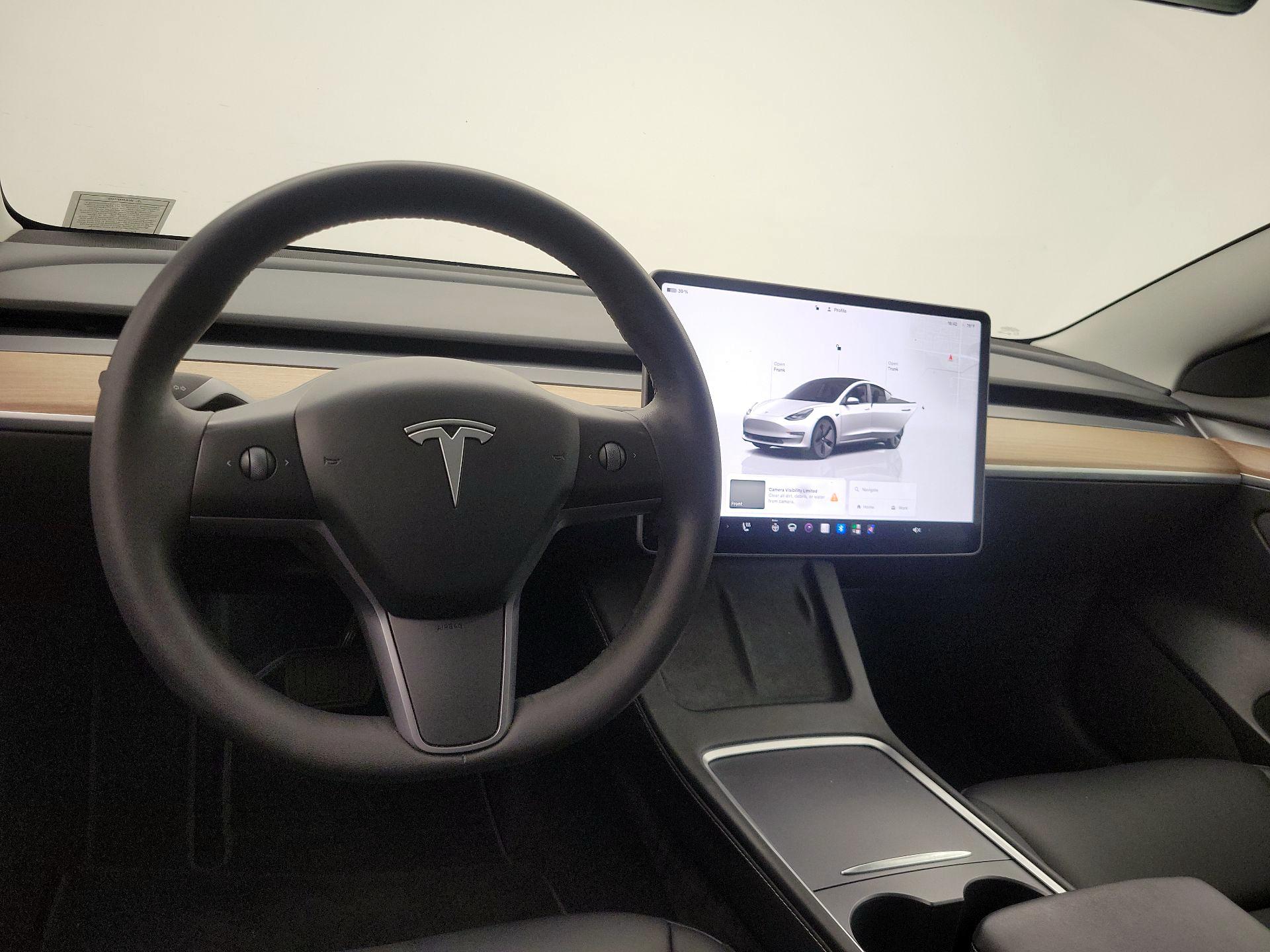 Thumbnail: 2023 Tesla Model 3 - 9
