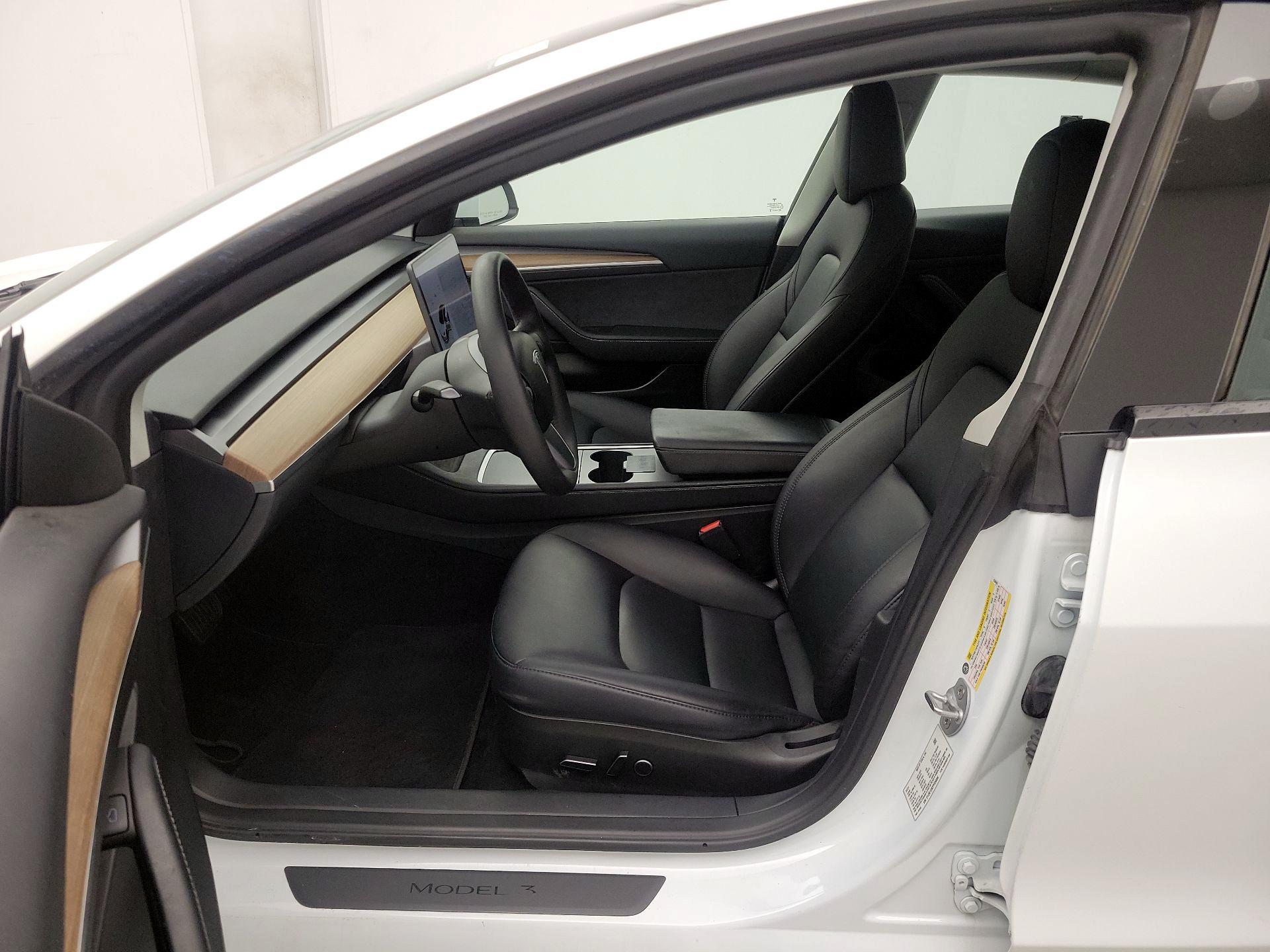 Thumbnail: 2023 Tesla Model 3 - 11