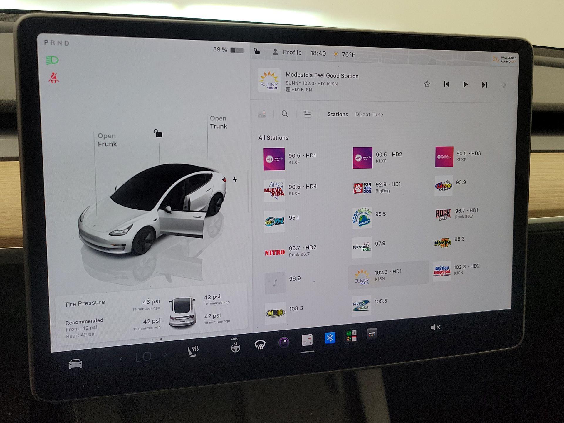 Thumbnail: 2023 Tesla Model 3 - 15