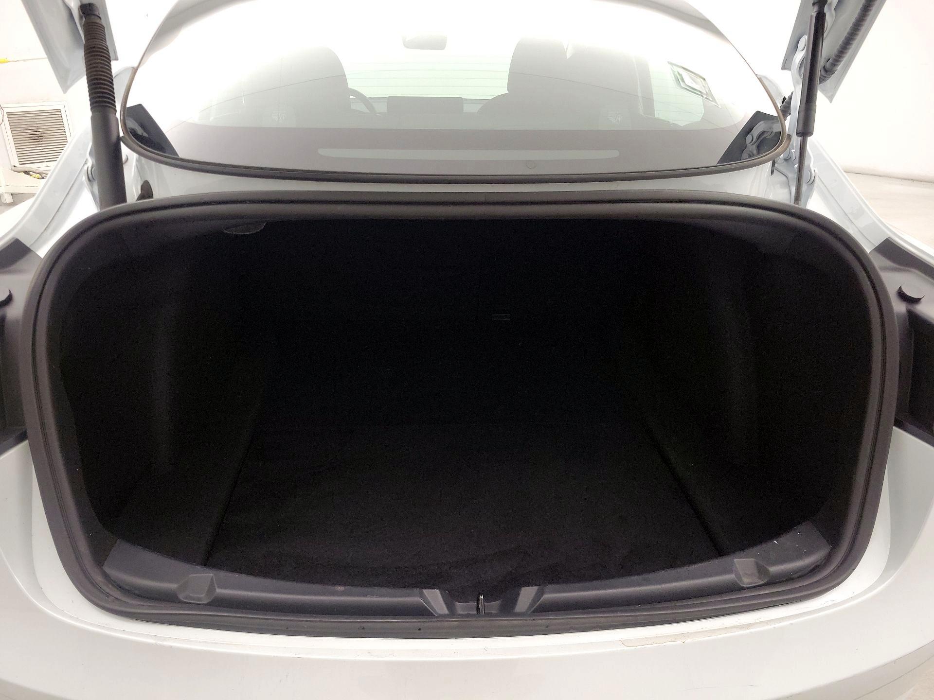 Thumbnail: 2023 Tesla Model 3 - 20