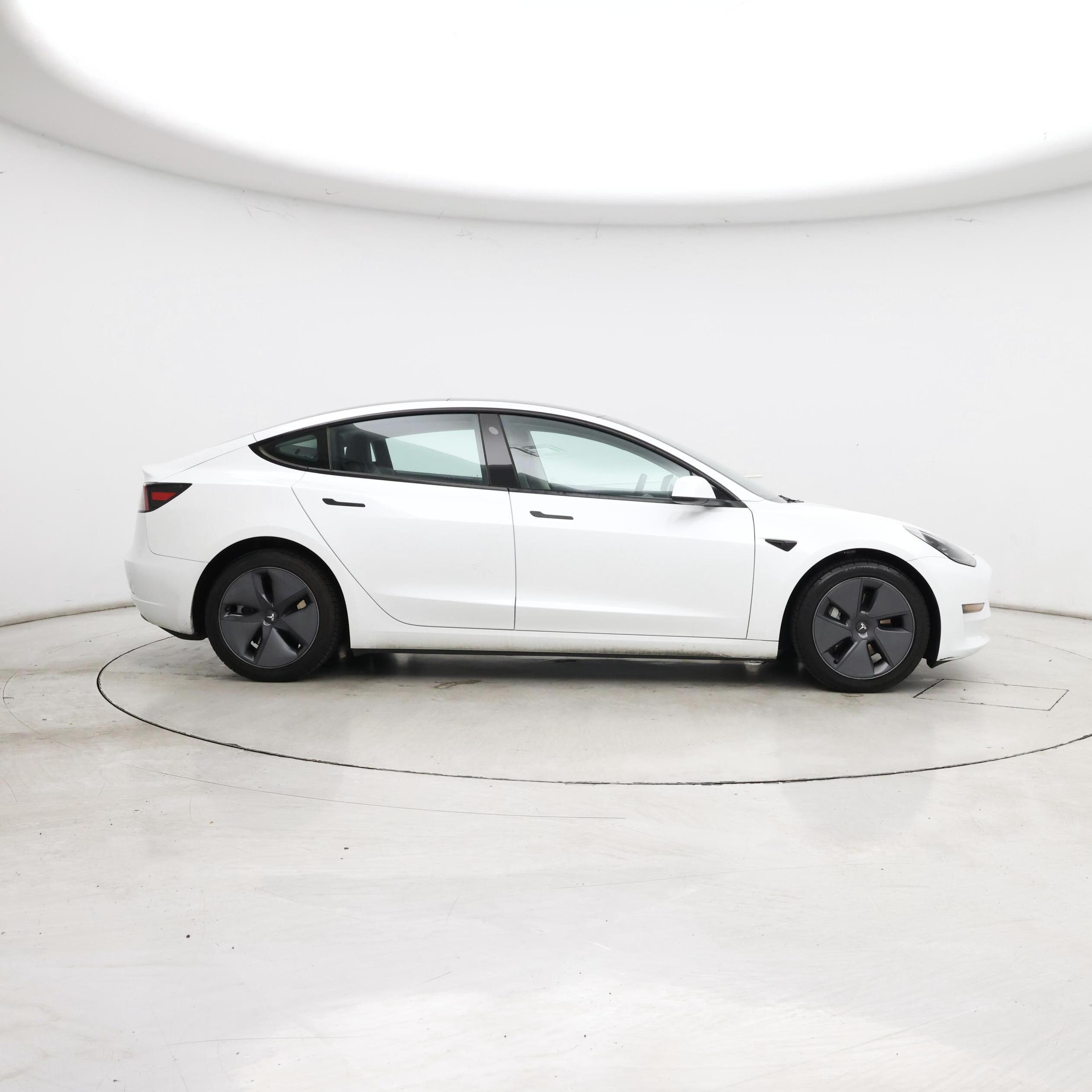Thumbnail: 2023 Tesla Model 3 - 7