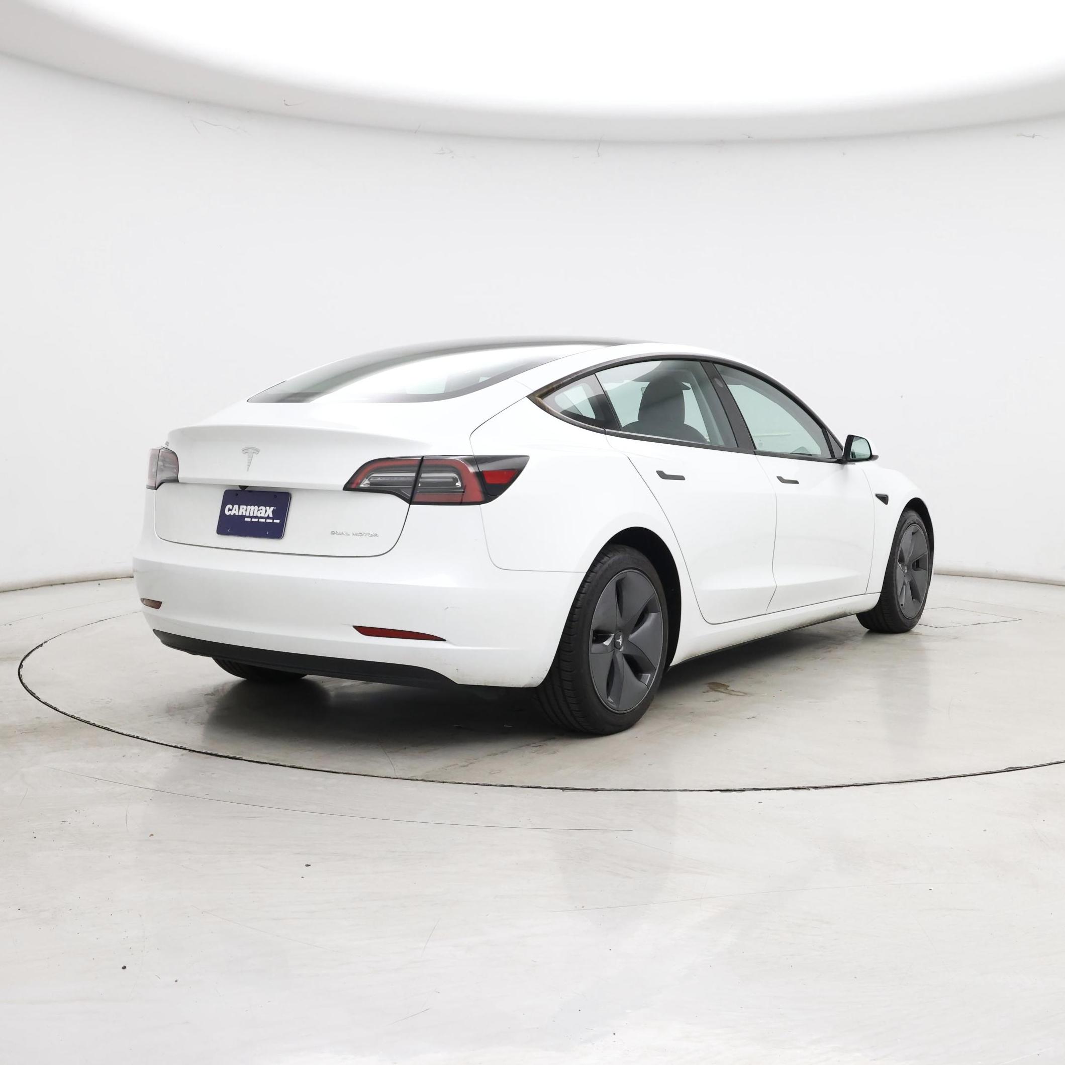 Thumbnail: 2023 Tesla Model 3 - 8