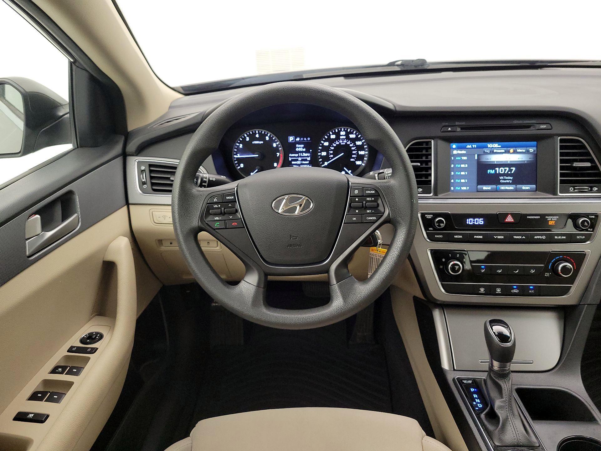 Thumbnail: 2017 Hyundai Sonata - 10