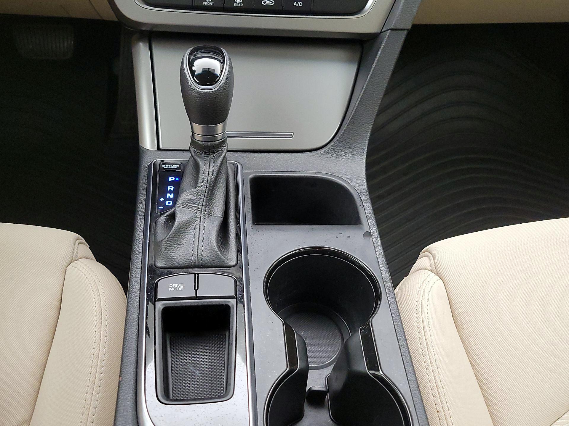 Thumbnail: 2017 Hyundai Sonata - 17