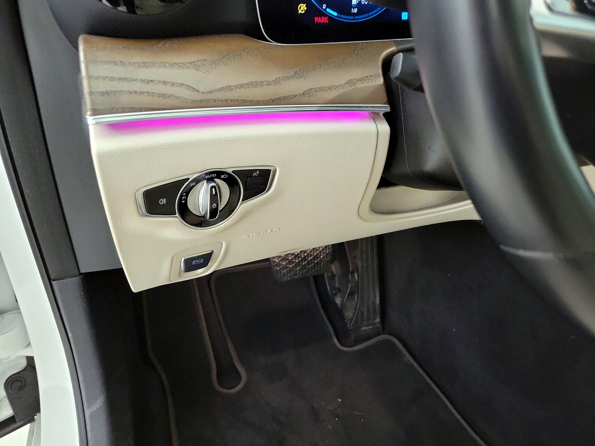 Thumbnail: 2021 Mercedes-Benz E-Class - 13