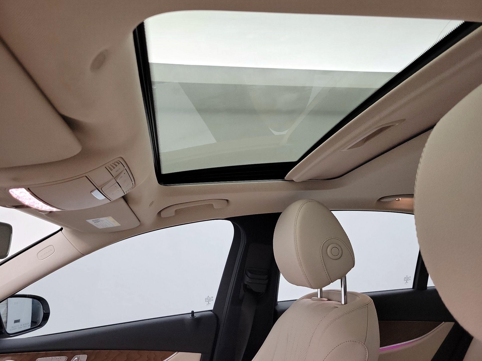 Thumbnail: 2021 Mercedes-Benz E-Class - 20