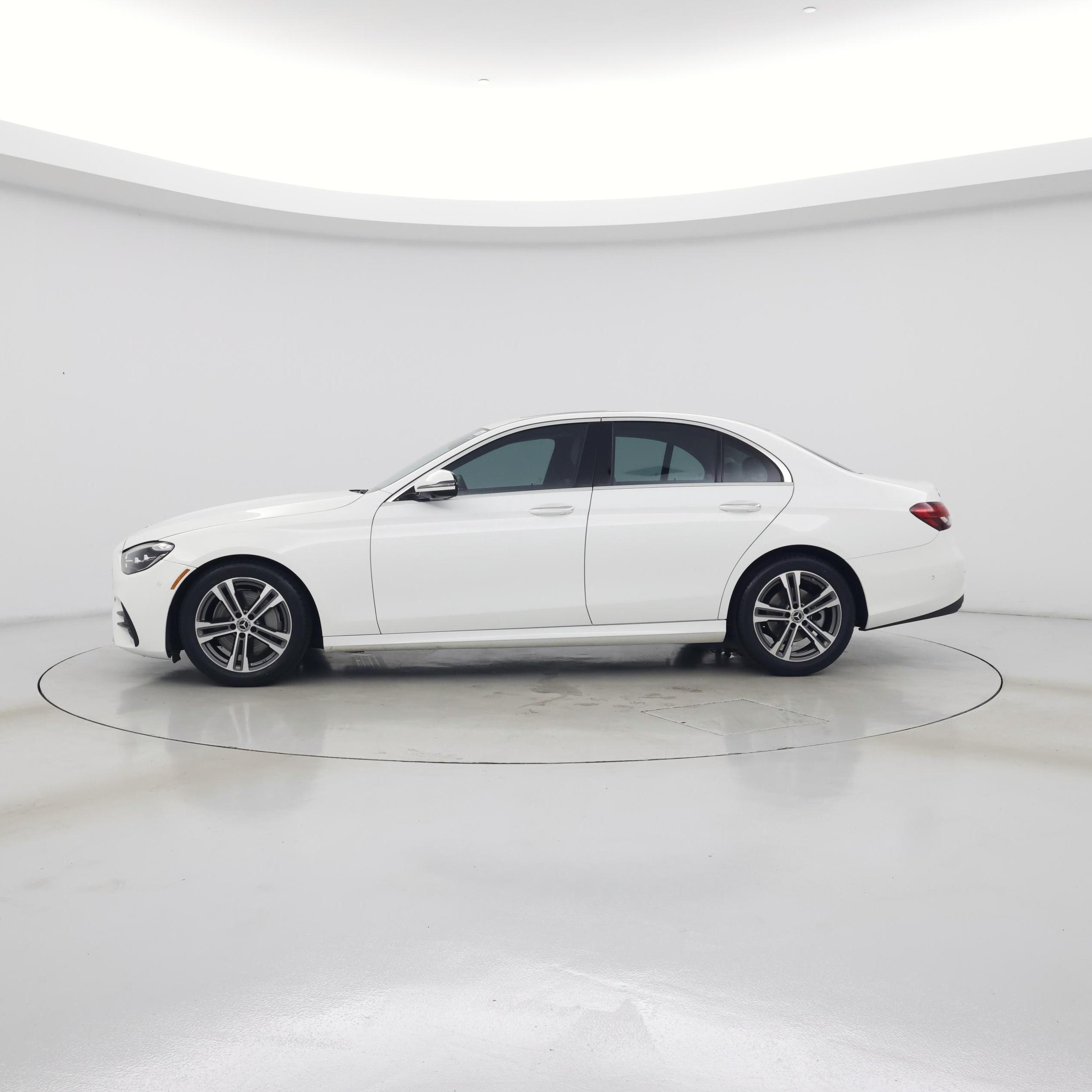 Thumbnail: 2021 Mercedes-Benz E-Class - 3