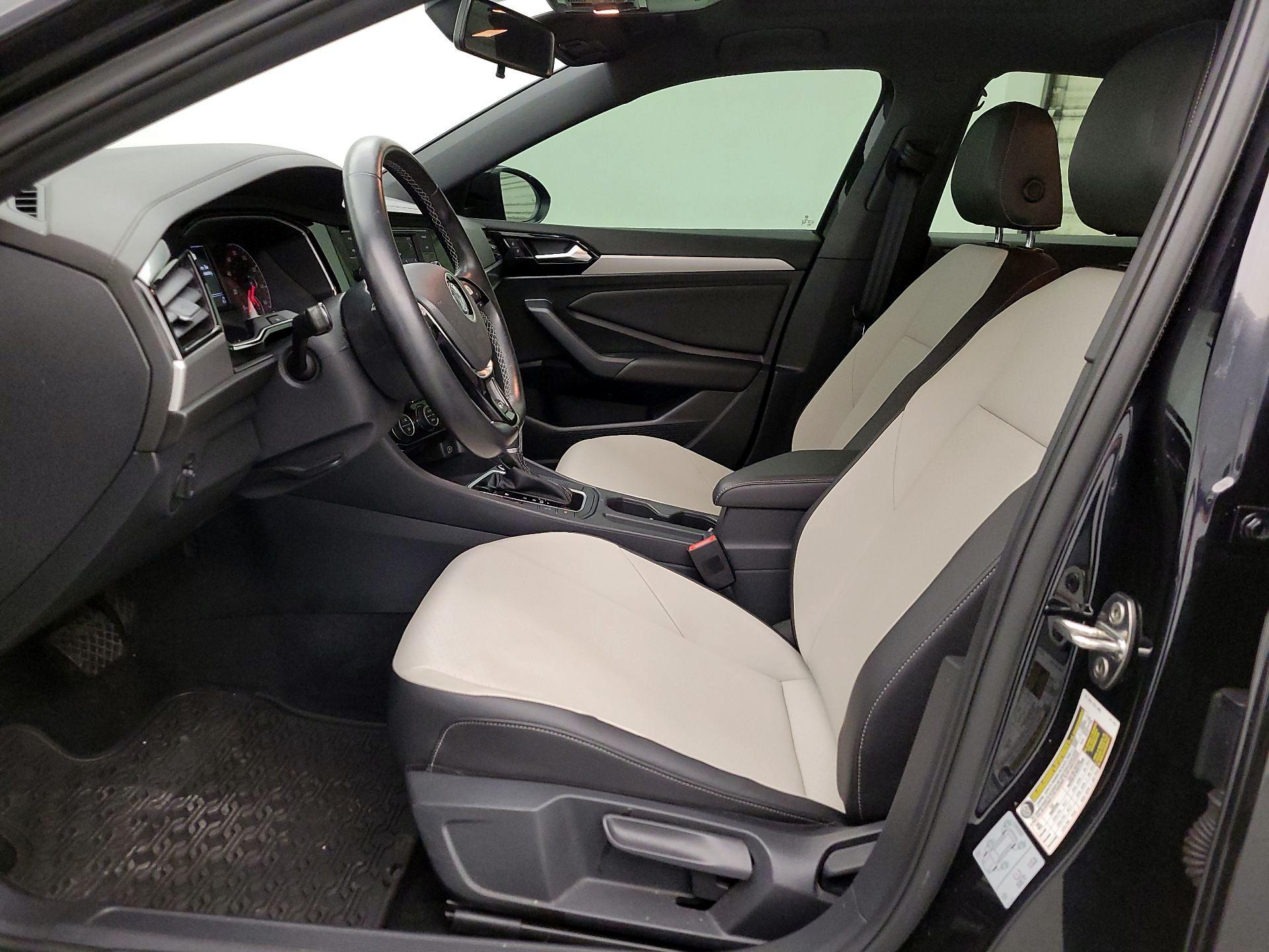 Thumbnail: 2019 Volkswagen Jetta - 11